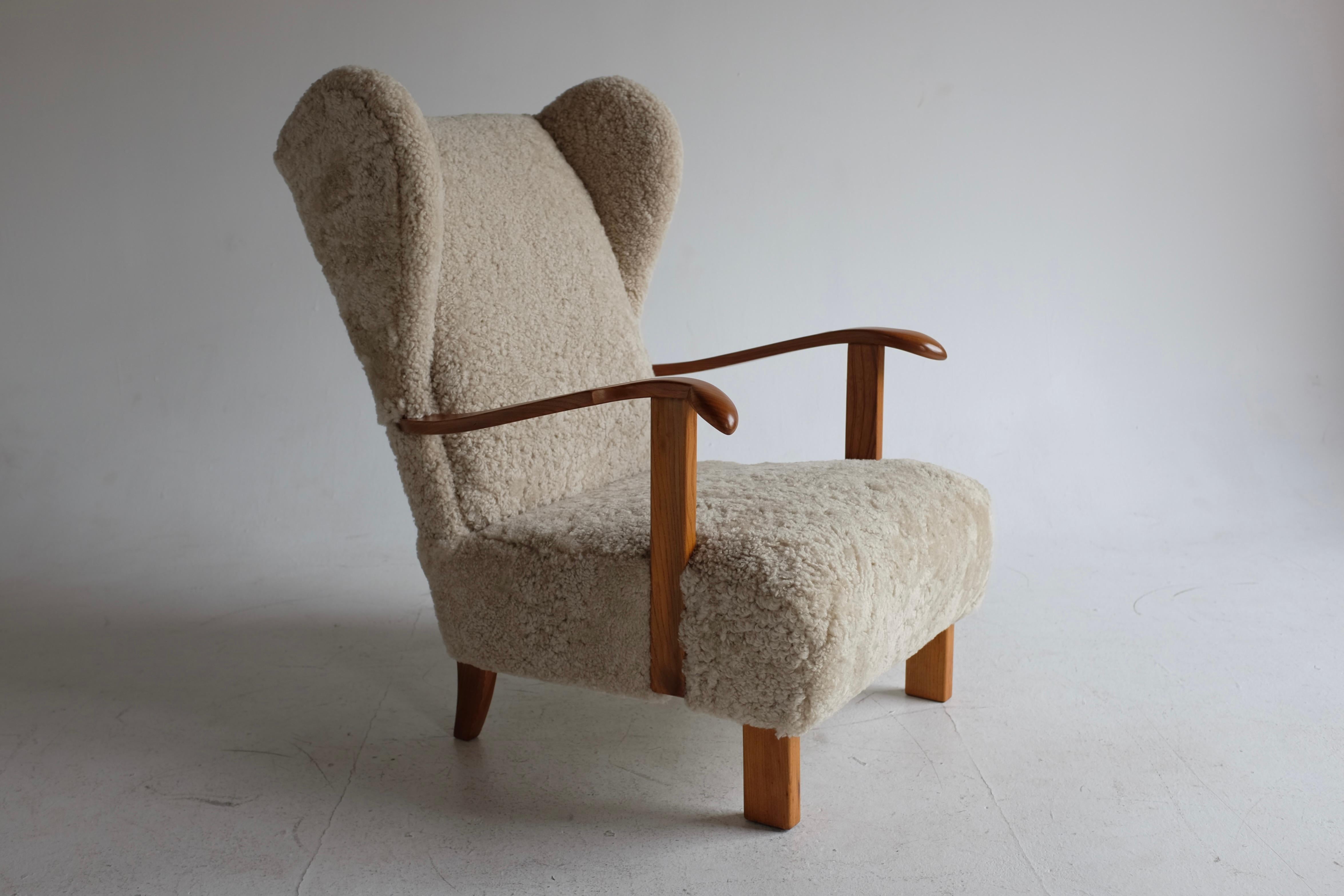 Danish 1940s Lounge chair model 1582 by Fritz Hansen
