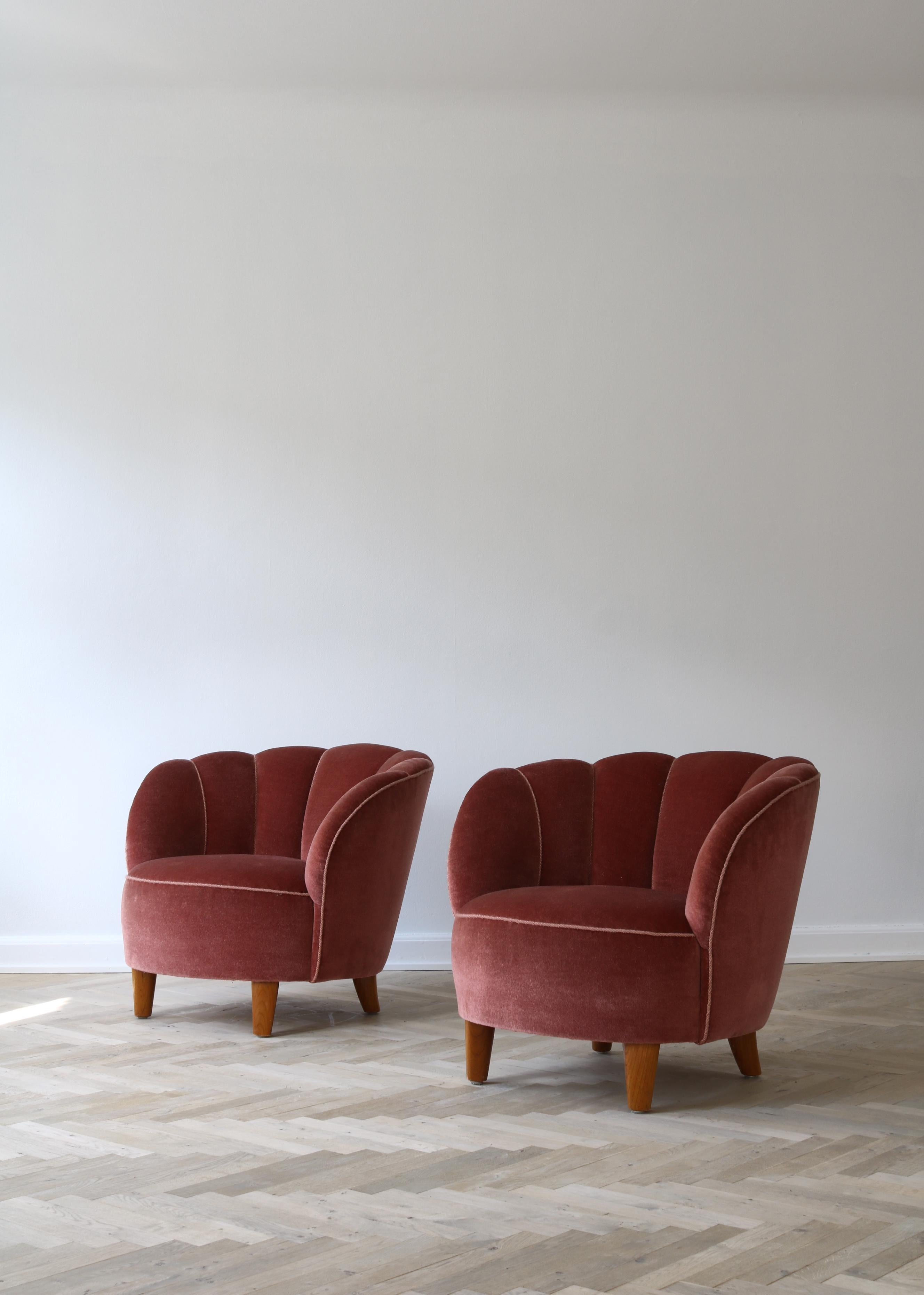 Mid-20th Century 1940s Lounge Chairs in Pink Velvet, Otto Schulz for Boet, Scandinavian Modern