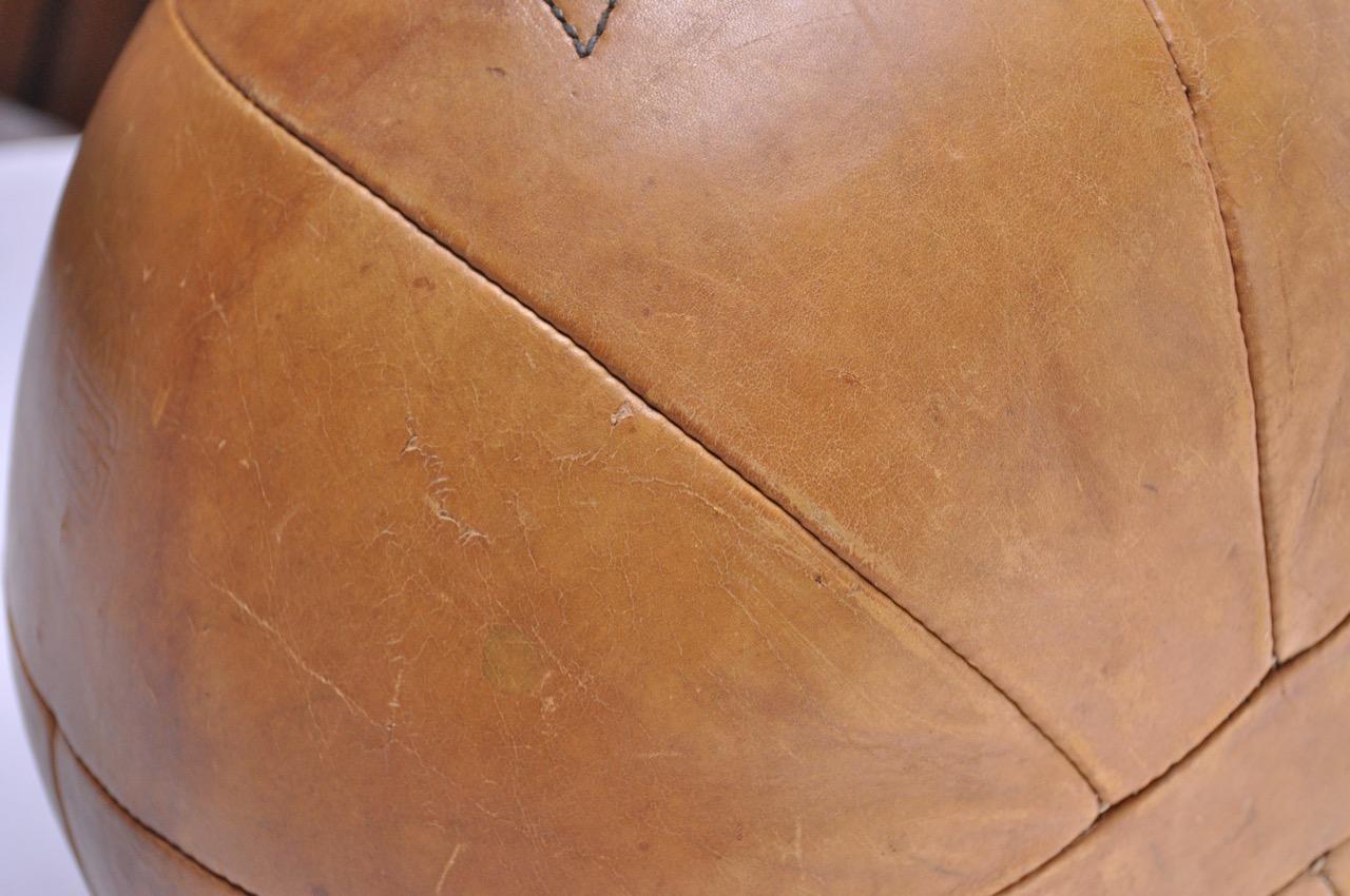 1940s MacGregor Goldsmith 9 LB Leather Medicine Ball For Sale 8
