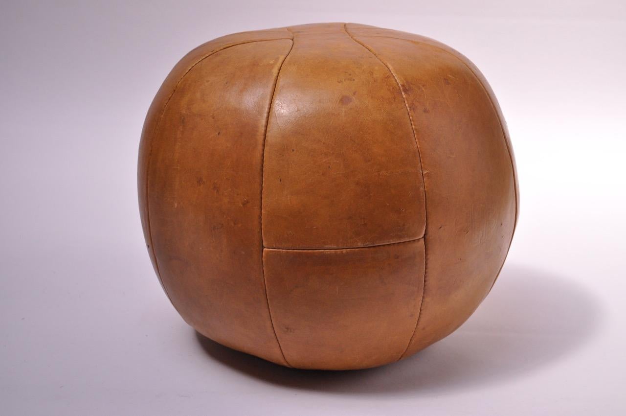 American 1940s MacGregor Goldsmith 9 LB Leather Medicine Ball For Sale