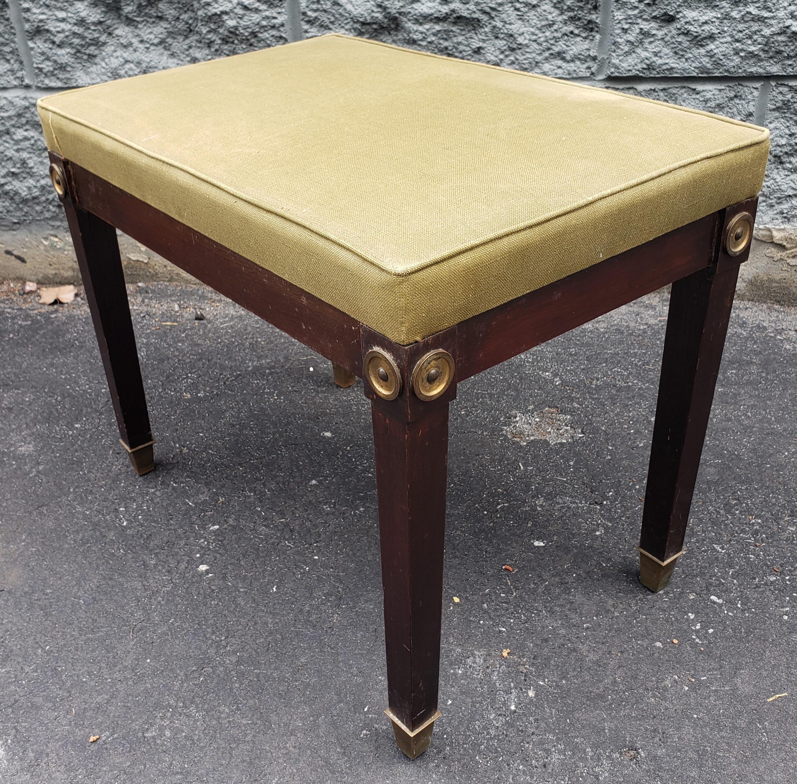 Mid-Century Modern 1940s Mahogany and Upholstered Bench with Brass Capped Legs and Medallions For Sale