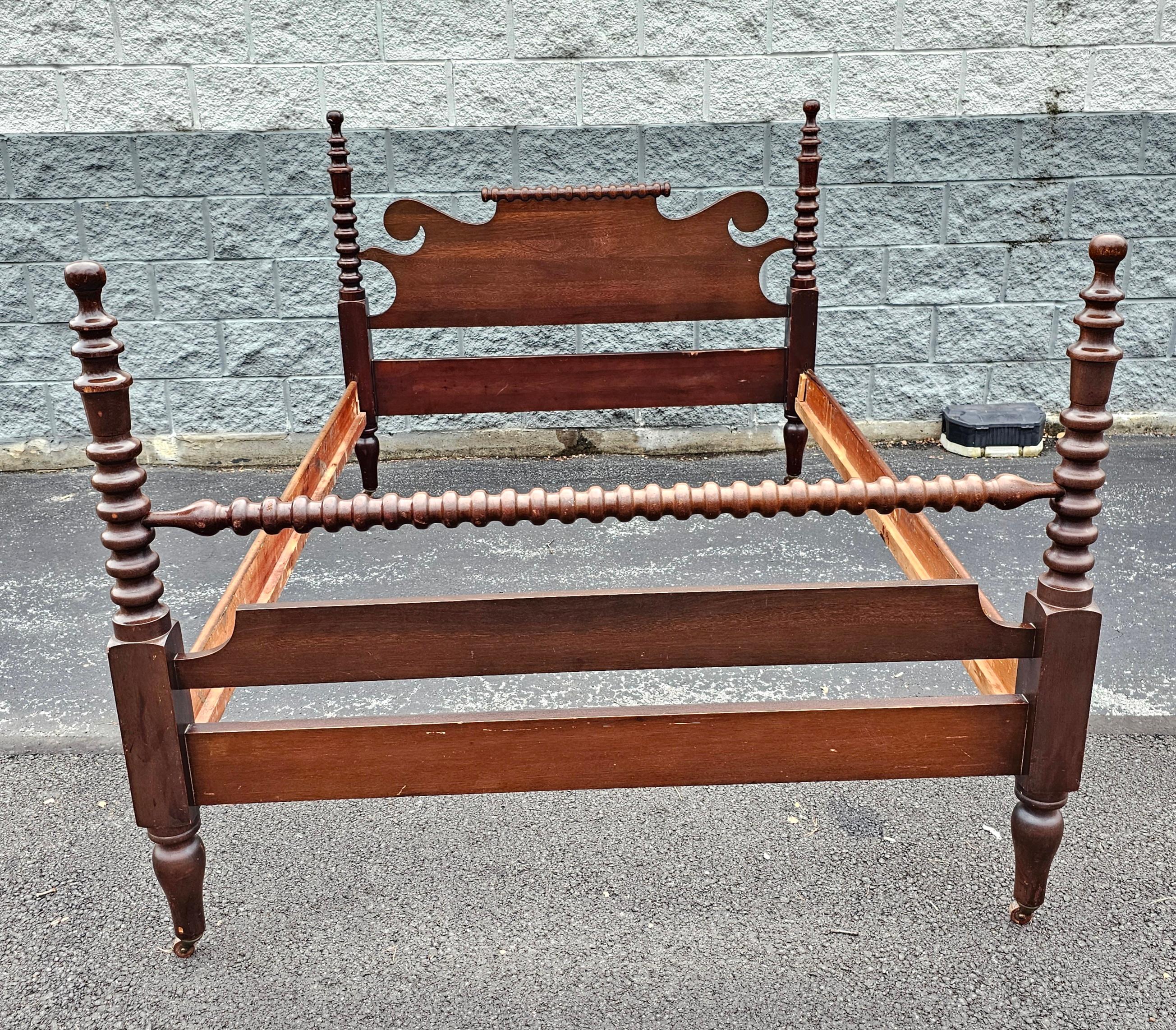 Federal 1940s Mahogany Bobbing Semi Post Full Size Bed Frame For Sale