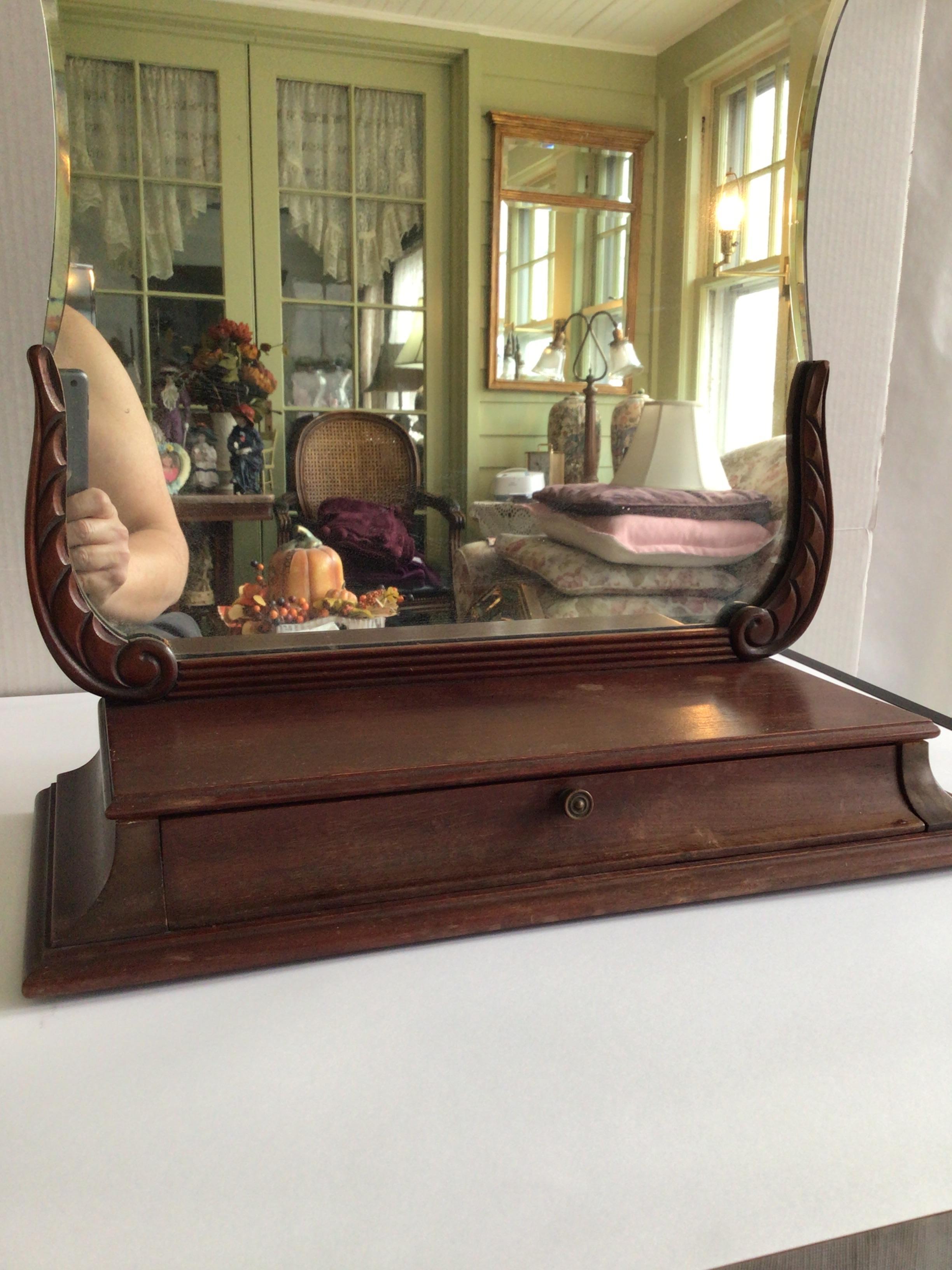 1940 vanity with mirror