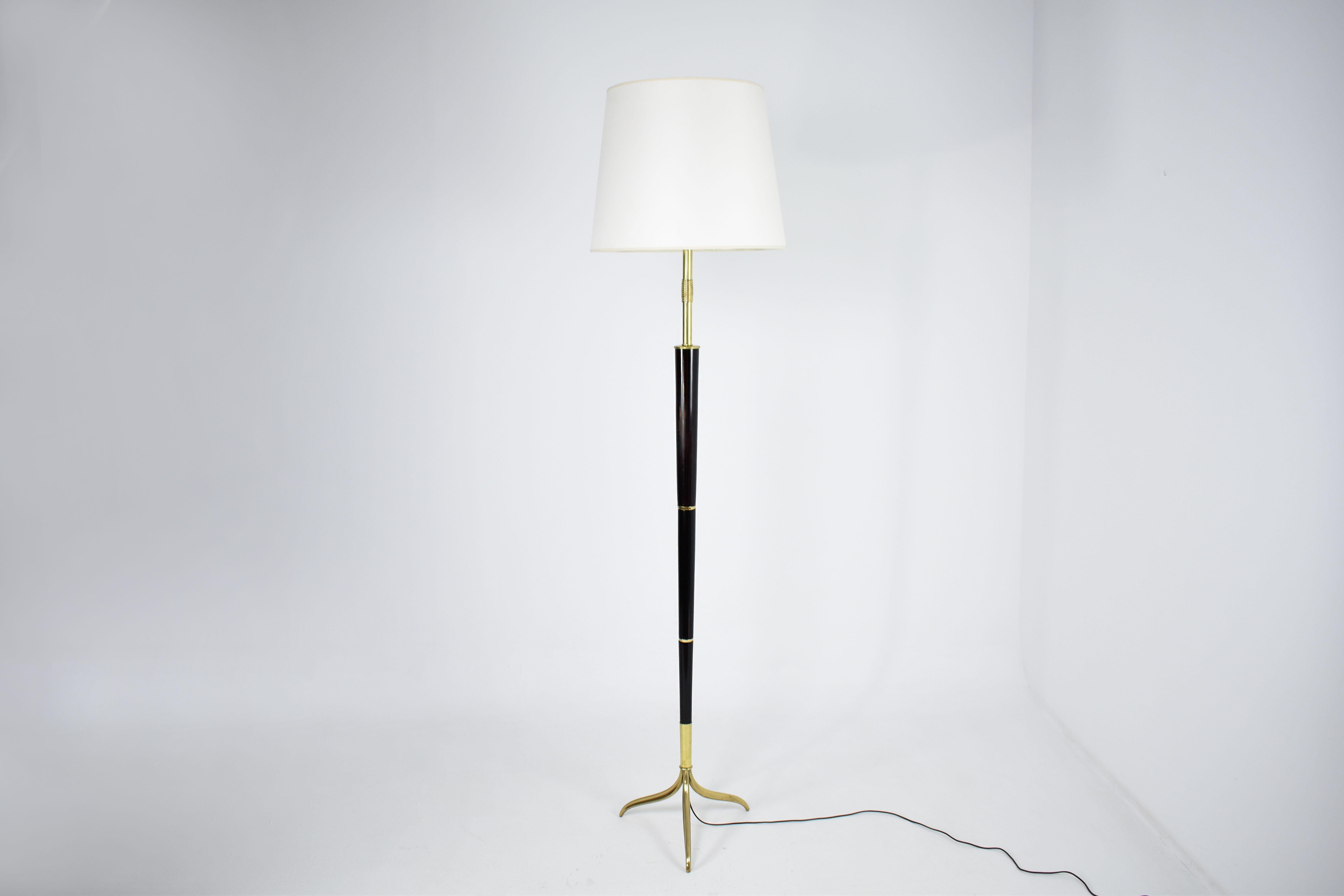 Modern 1940's Majestic Italian Floor Lamp by Giuseppe Ostuni for Oluce