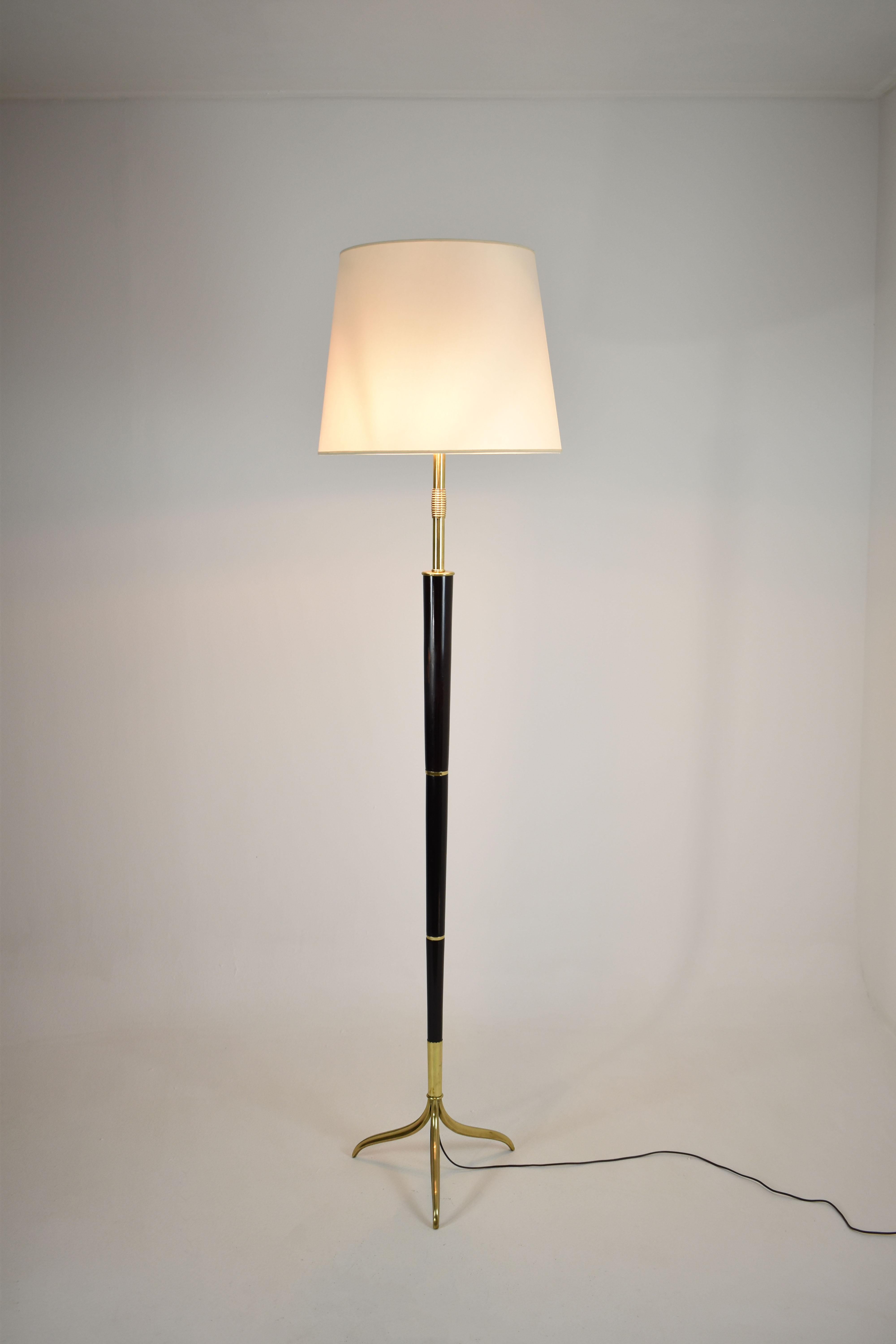 20th Century 1940's Majestic Italian Floor Lamp by Giuseppe Ostuni for Oluce