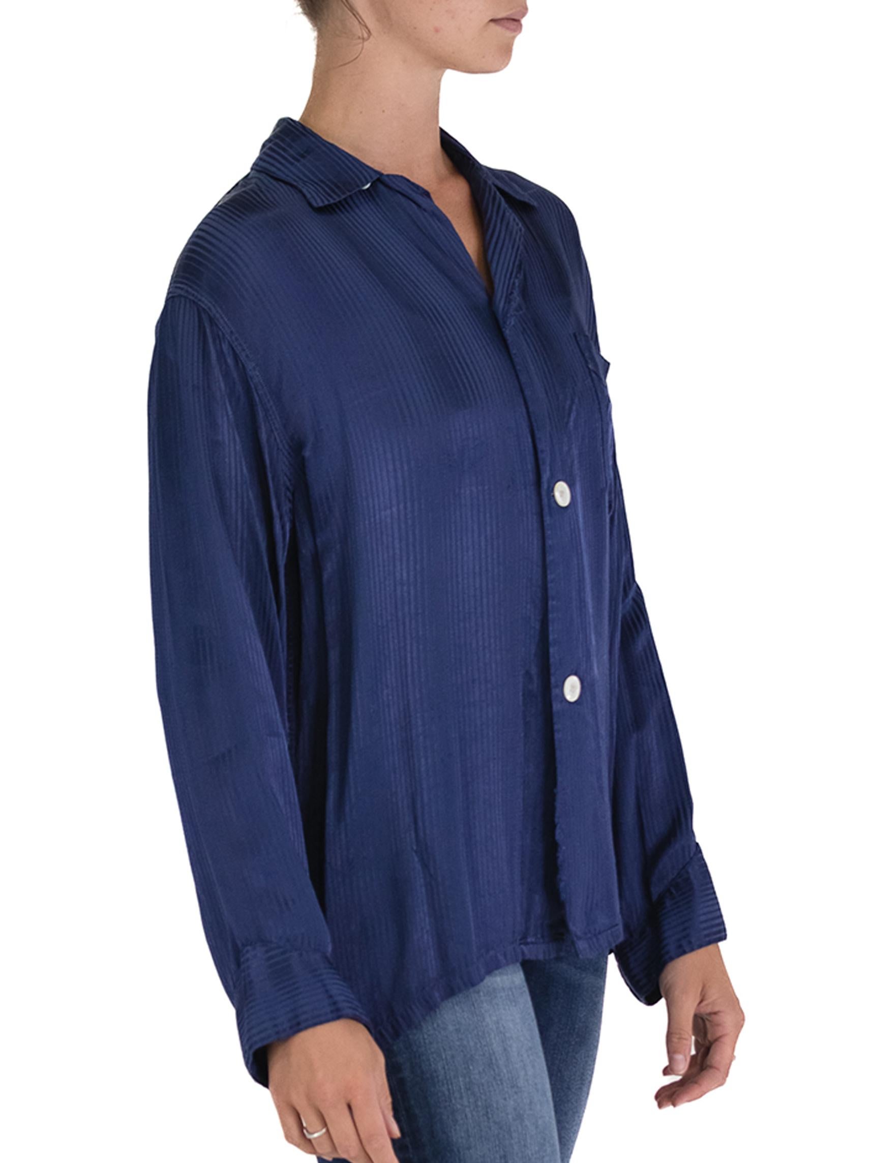 Men's 1940S MANHATTAN Navy Blue Rayon Satin Striped Pajama Top For Sale