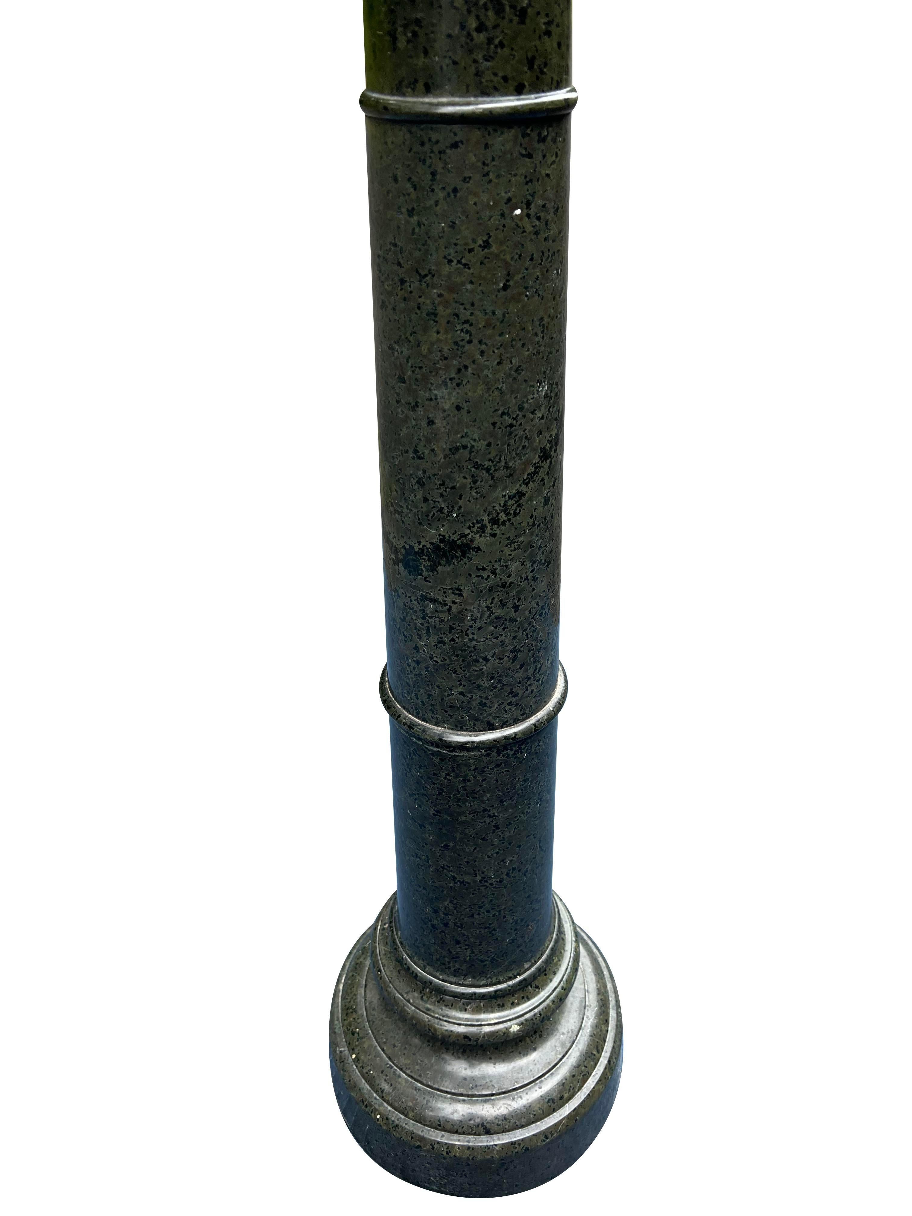 Marmorsäule The Pedestal in Grün aus den 1940er Jahren 2