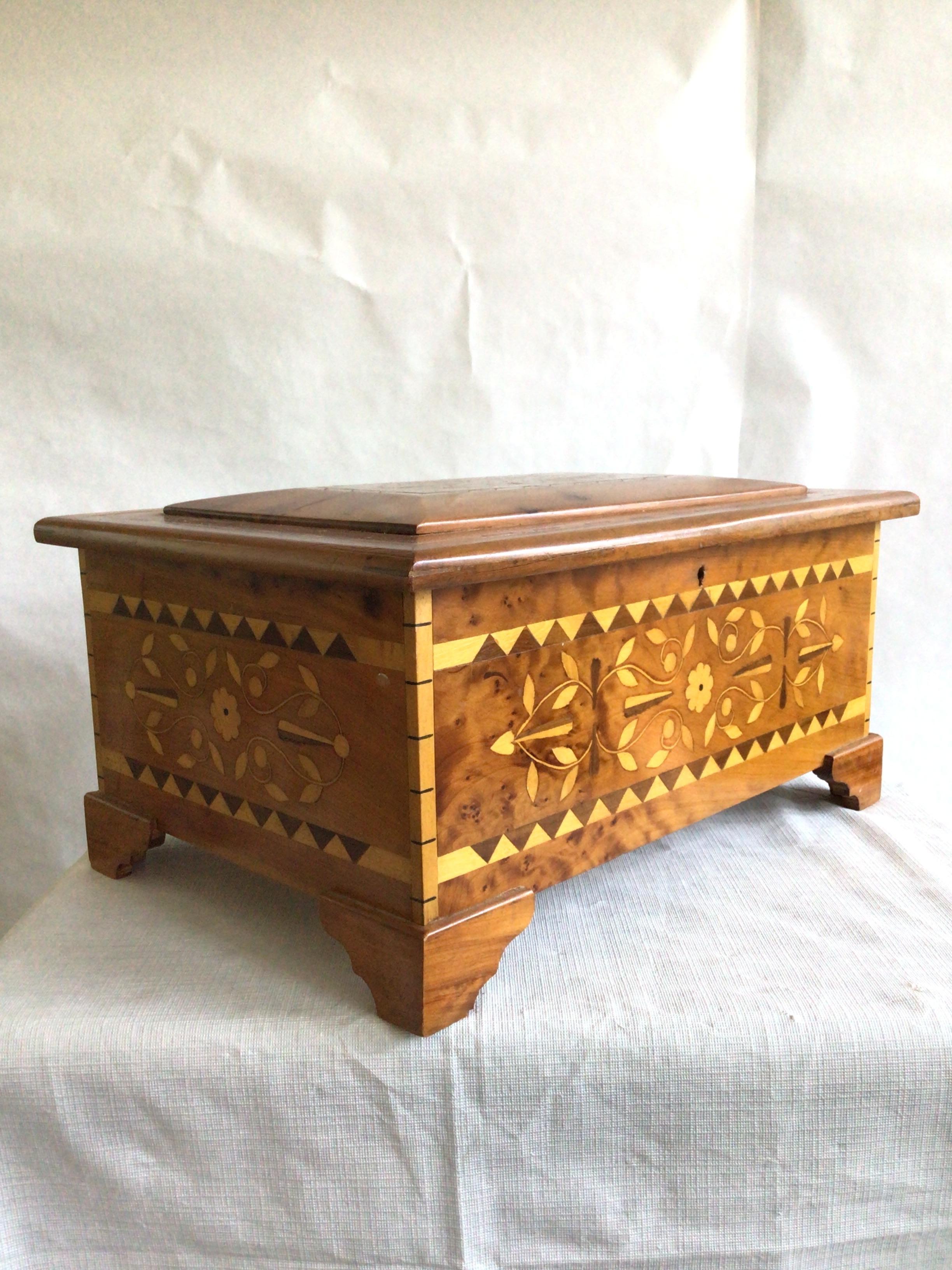 Hand-Crafted 1940s Marquetry Box With Mirror Under Lid For Sale