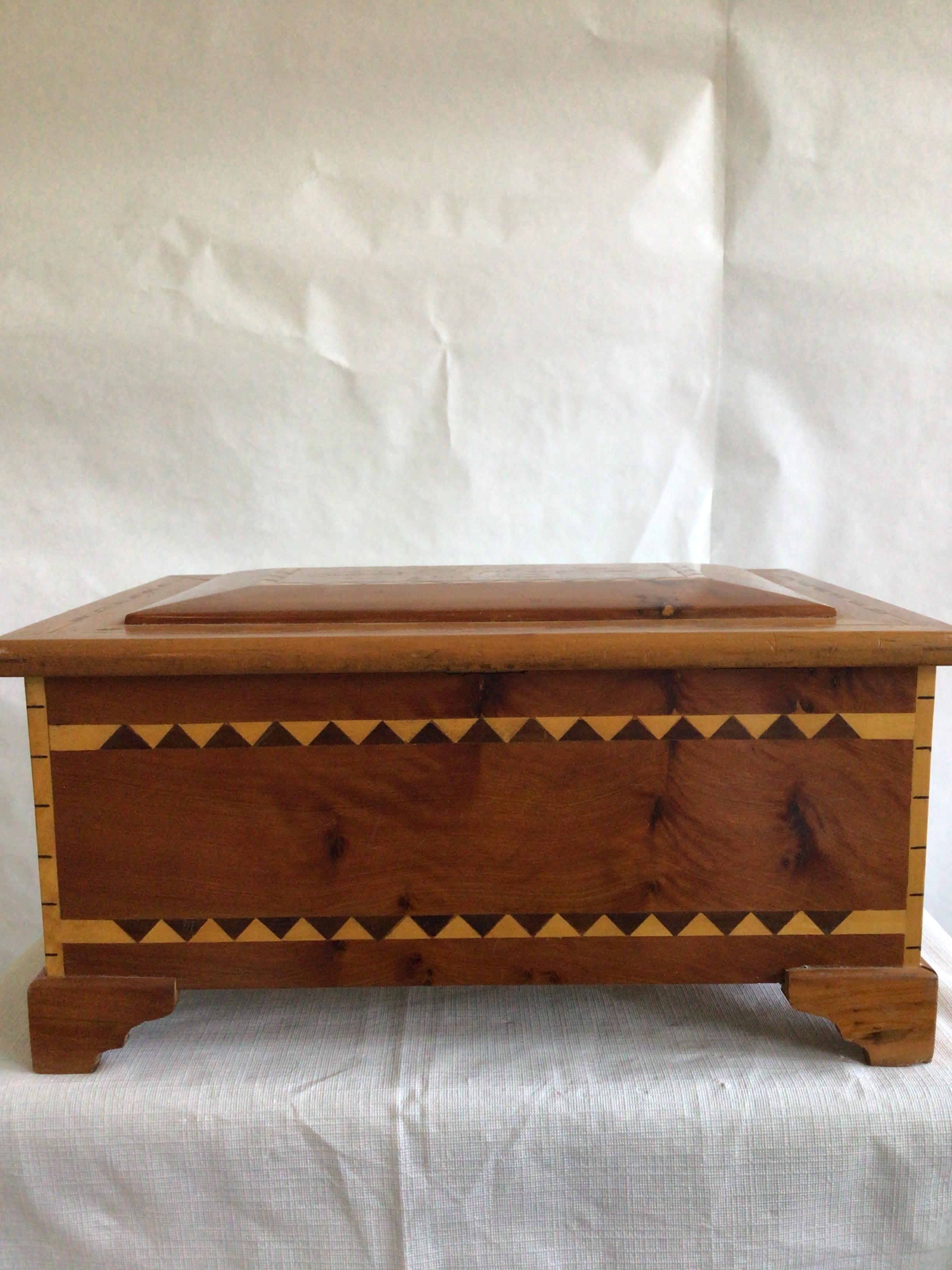 Mid-20th Century 1940s Marquetry Box With Mirror Under Lid For Sale