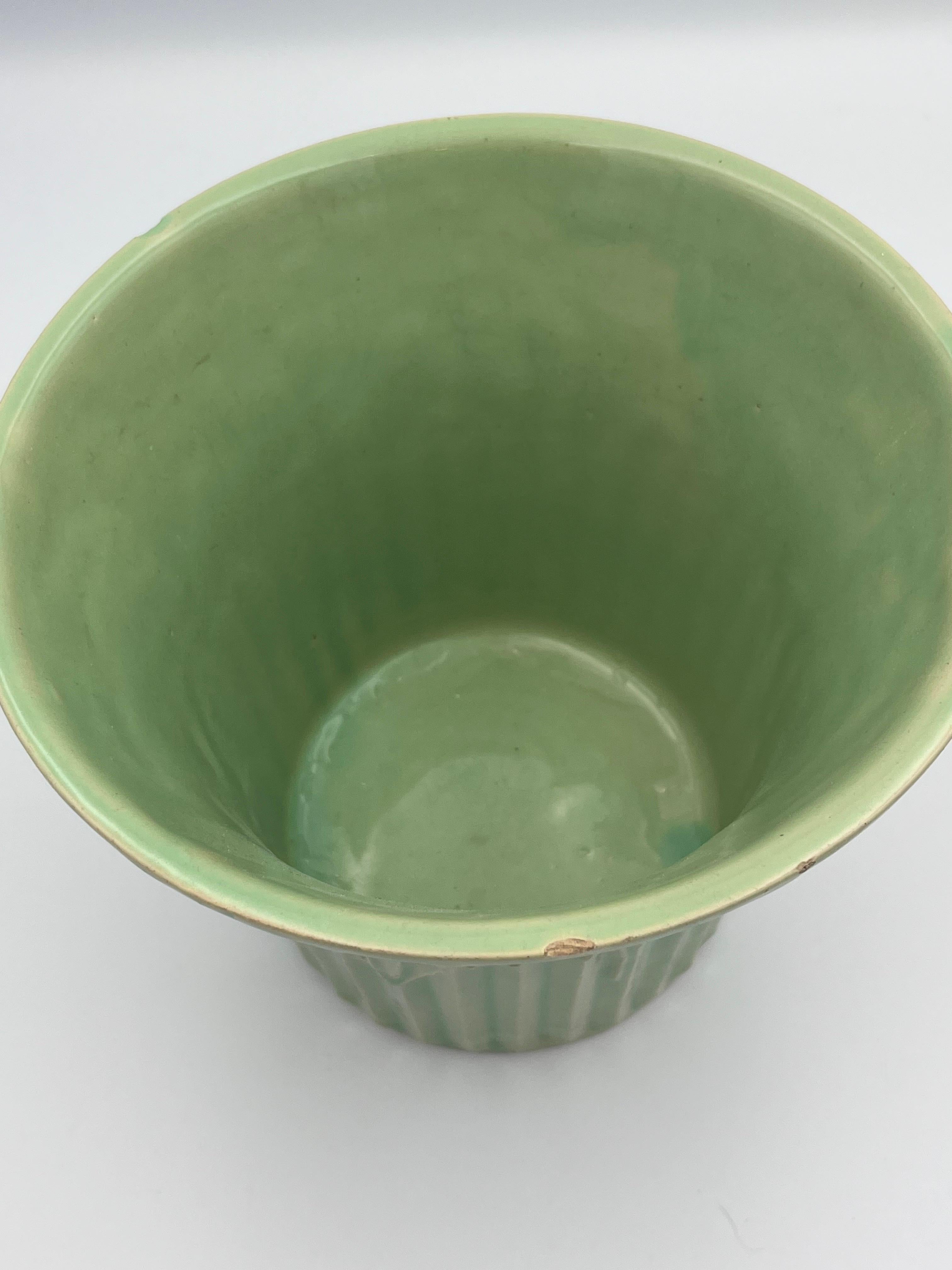 1940's McCoy Ivy and Berries Ceramic Planter in Mint Green For Sale 4
