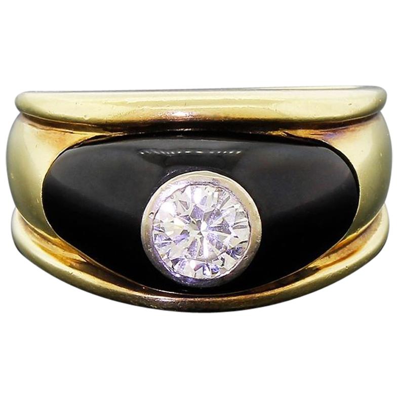 1940s Men’s Diamond Onyx Ring Approximate 0.72 Carat 14.3grams Stunning