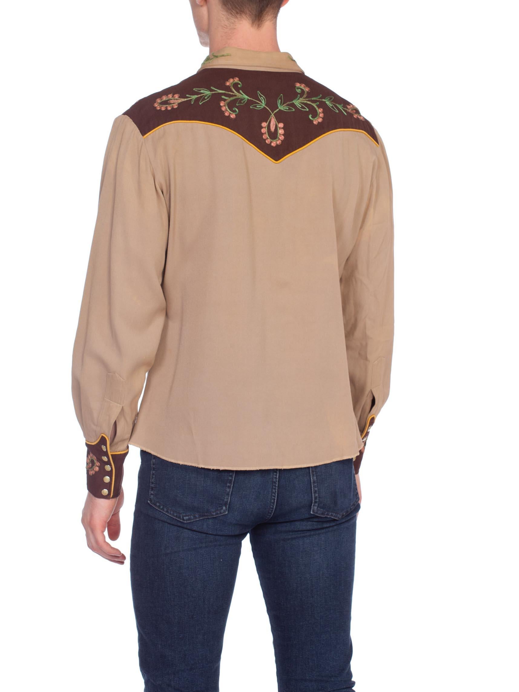 1940'S Brown Wool Men's Two-Tone Western Shirt With Metallic Floral Embroidery In Excellent Condition In New York, NY