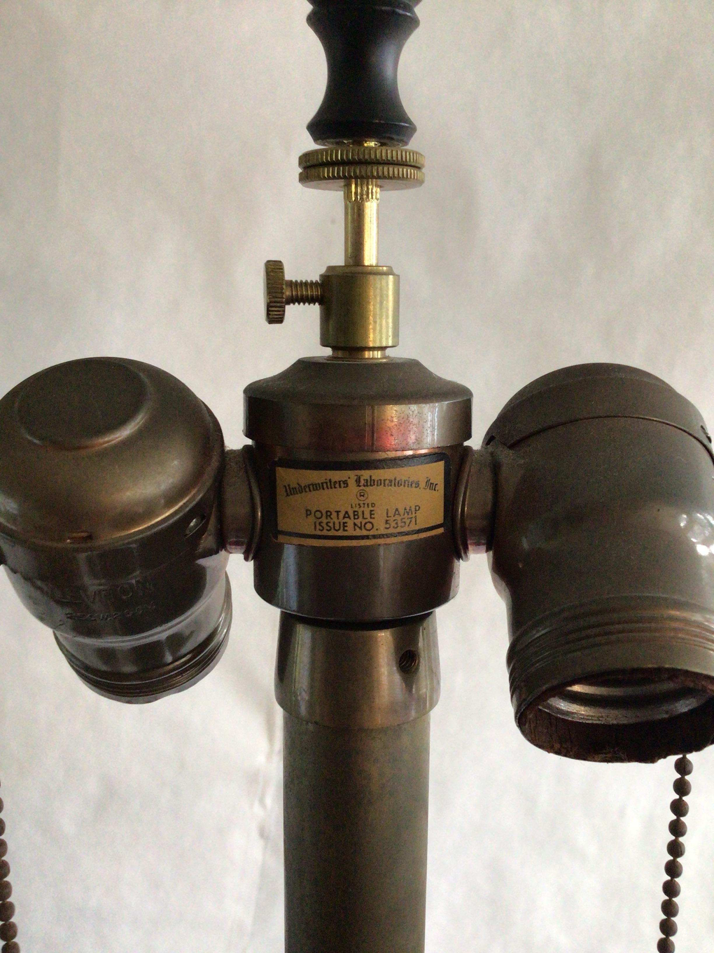 1940s Metal Table Lamp James Mont Style With Ring Handles and Greek Key Motif For Sale 4