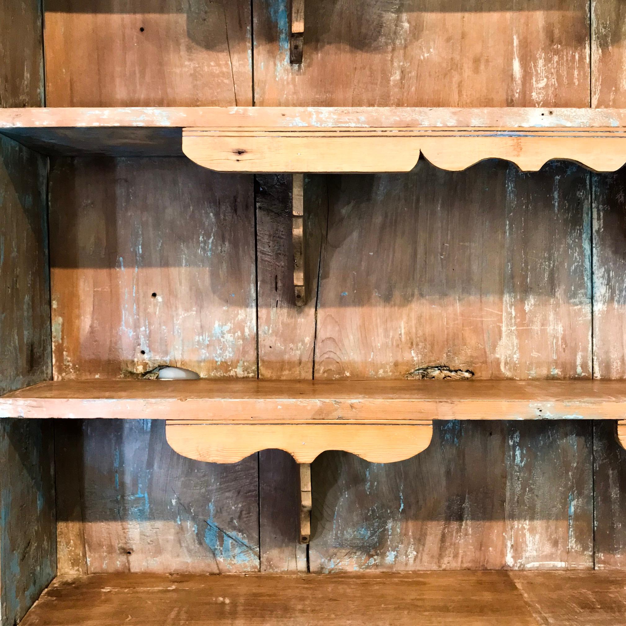 1940s Mexican Pantry Cupboard In Good Condition For Sale In Mexico City, CDMX