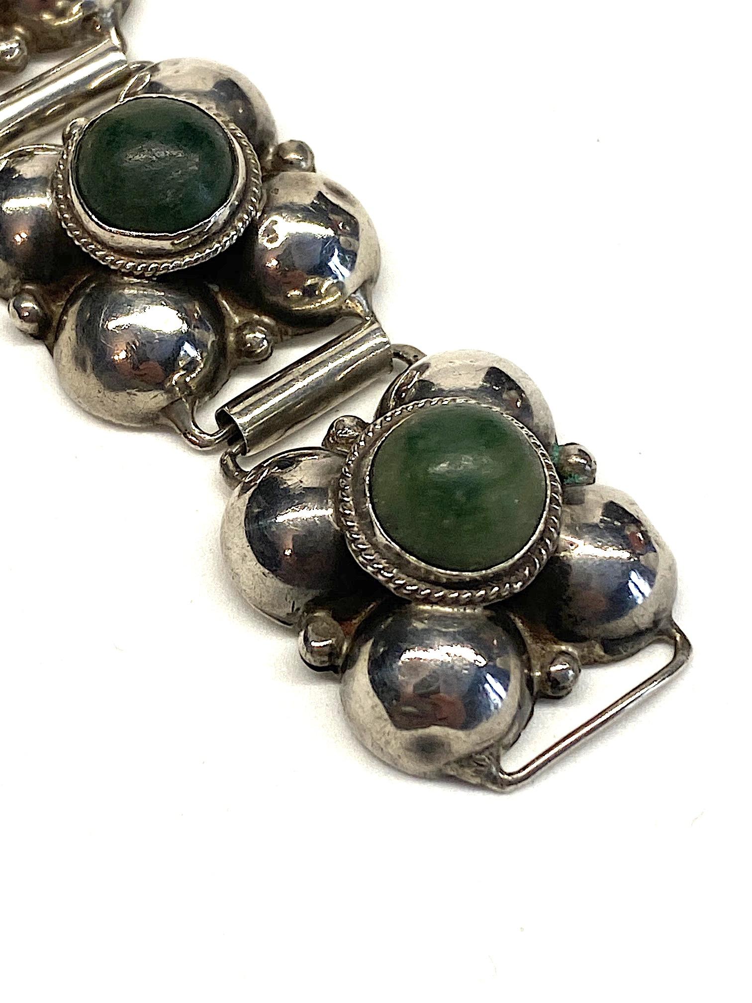 1940s Mexican Sterling & Green Calcite Cabochon Bracelet For Sale 1