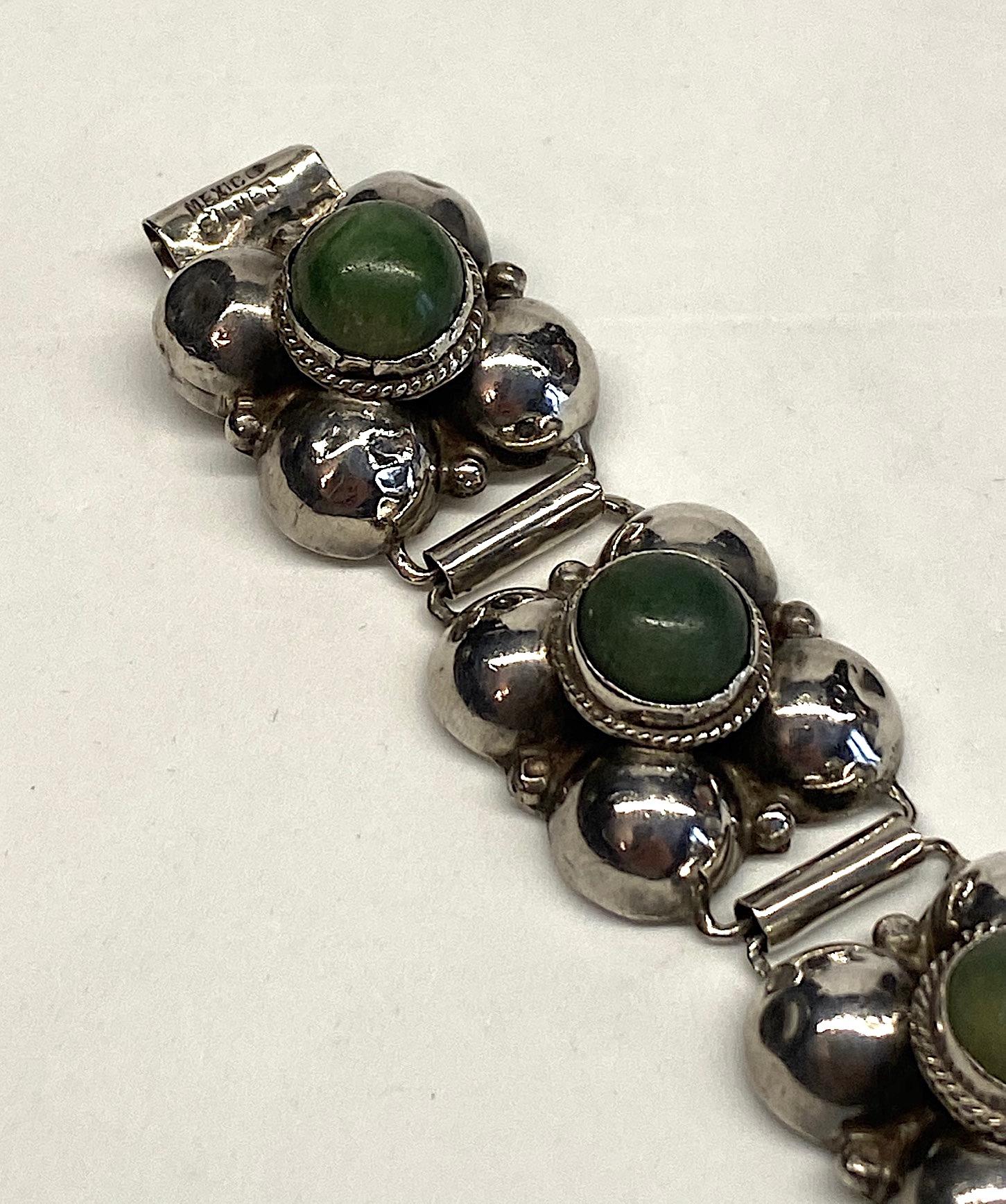 1940s Mexican Sterling & Green Calcite Cabochon Bracelet For Sale 2