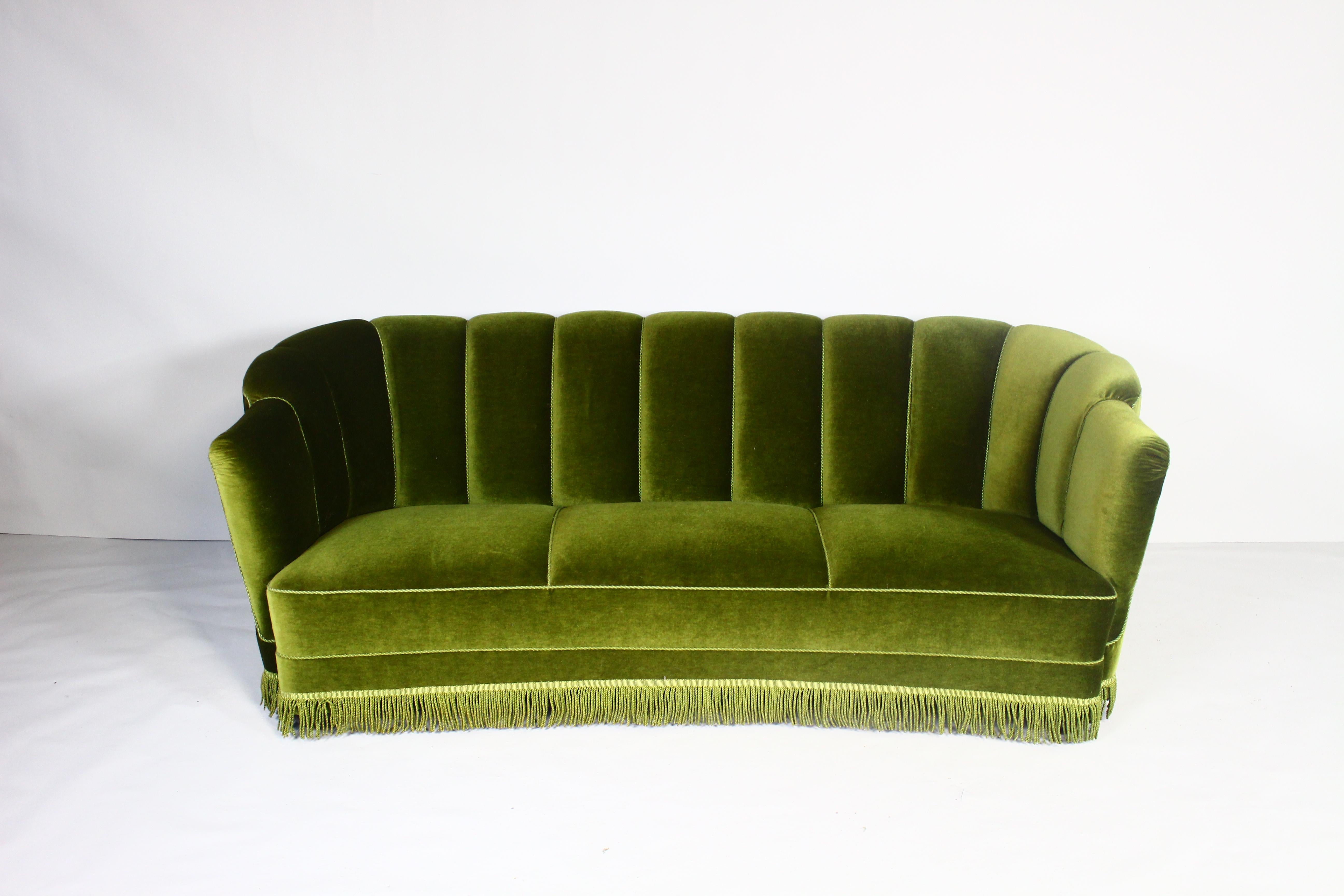 1940s Midcentury Green Velvet Banana Sofa, Denmark 3