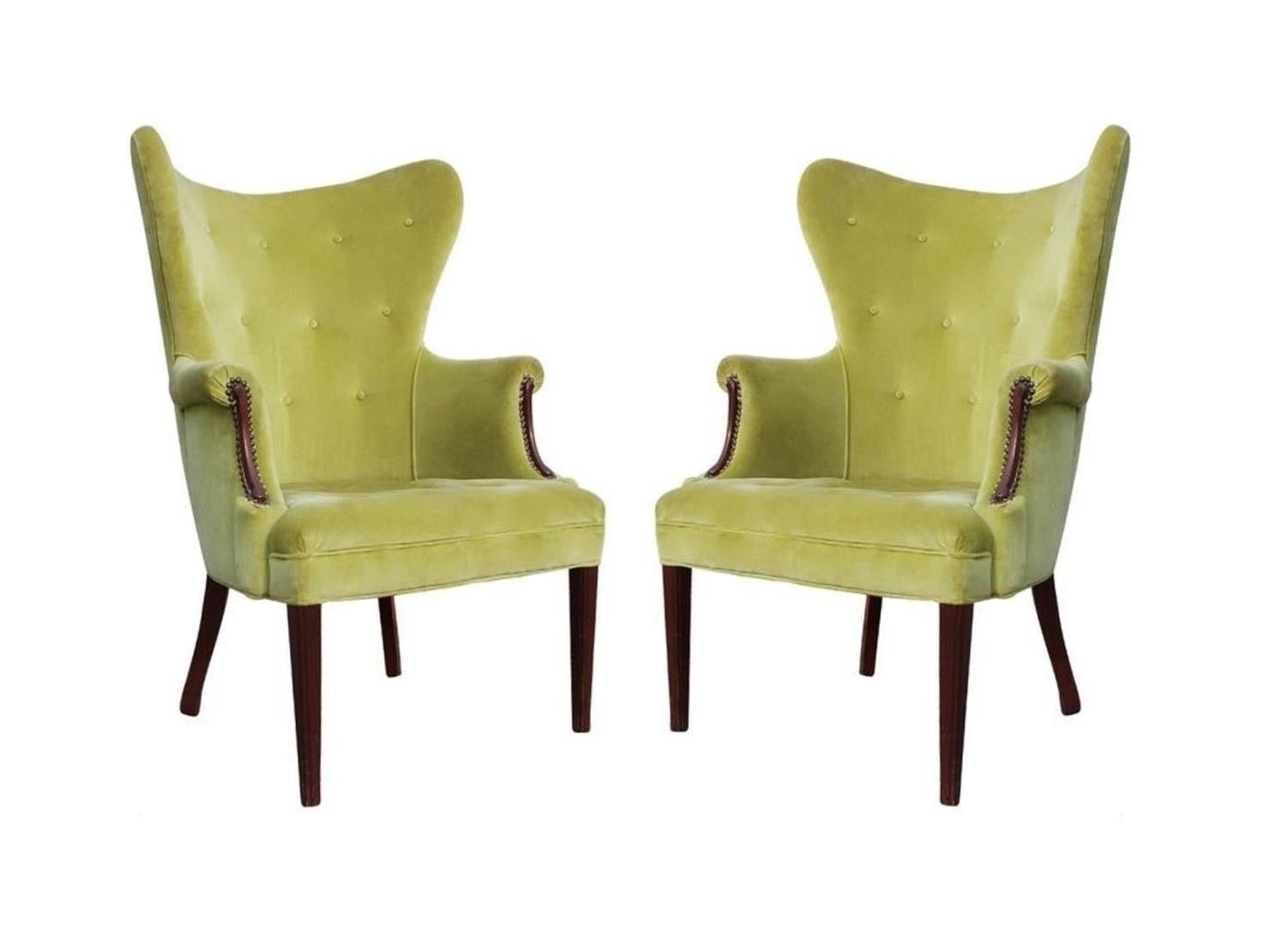 Hollywood Regency 1940's Mid-Century Modern Butterfly Wingback Chairs For Sale