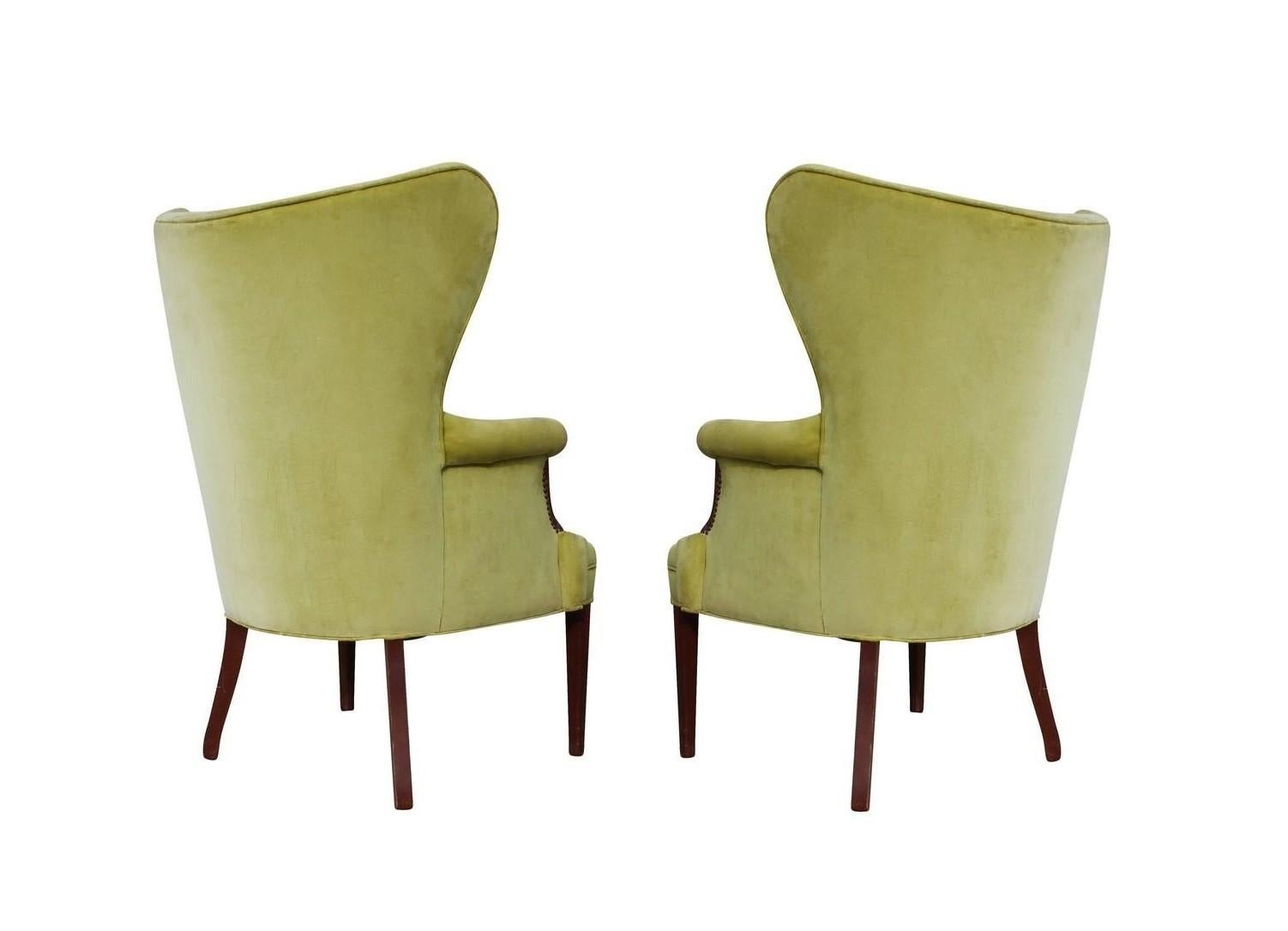 1940's Mid-Century Modern Butterfly Wingback Chairs In Excellent Condition For Sale In Dallas, TX