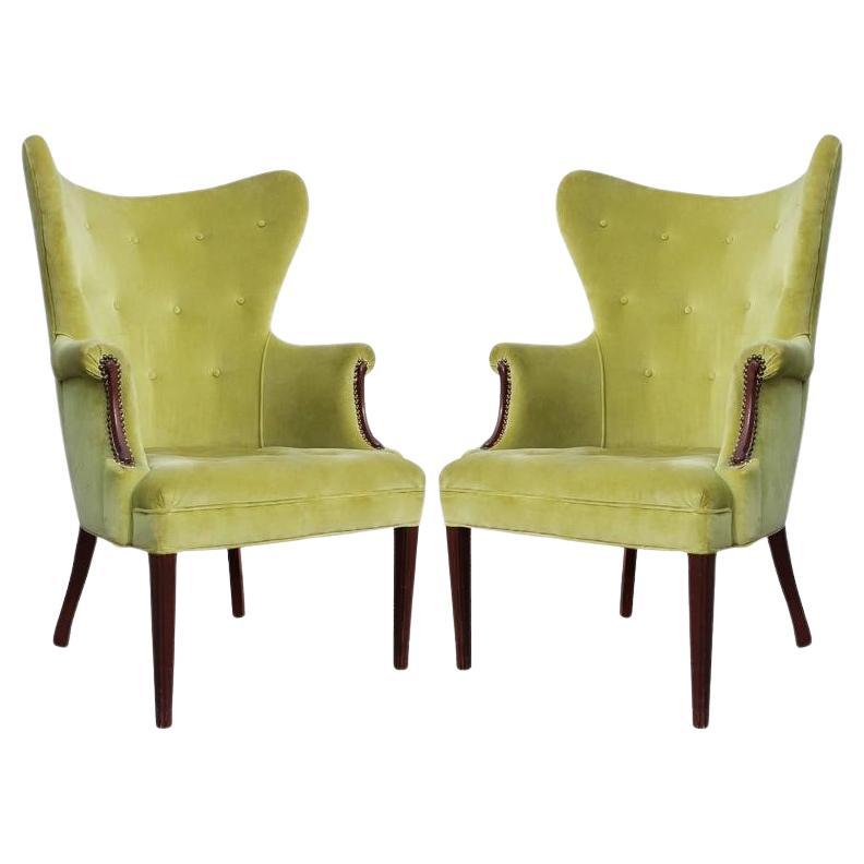 1940's Mid-Century Modern Butterfly Wingback Chairs For Sale