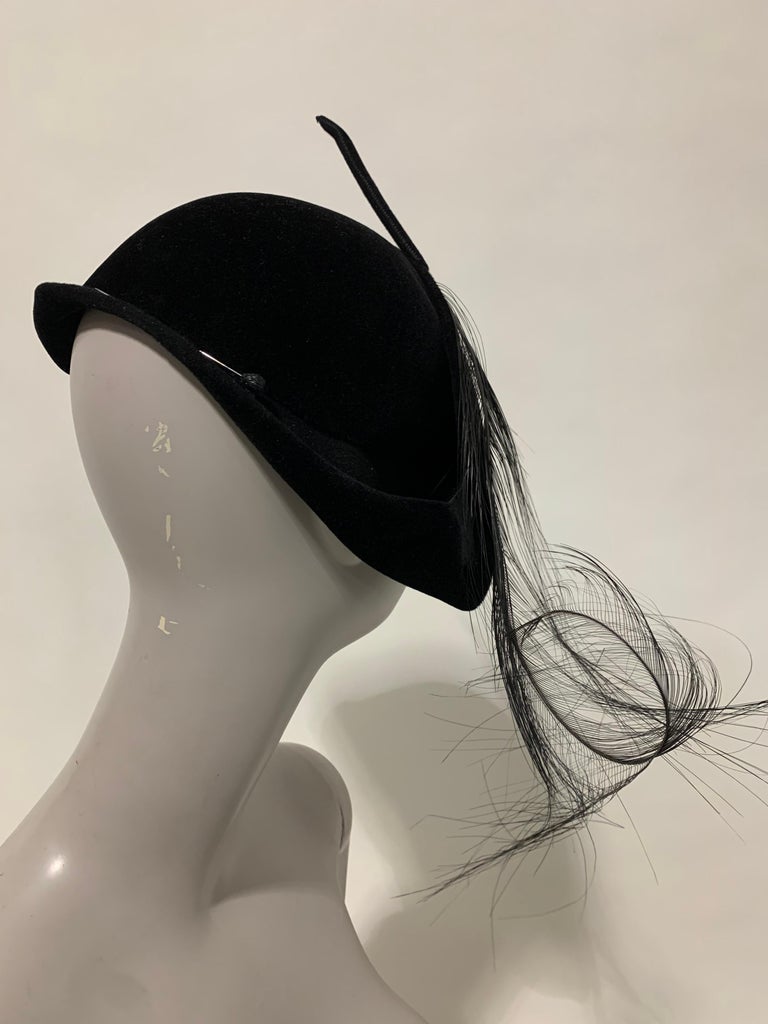 1940s Milgrim Black Cashmere Felt French Style Hat W/ Singed Ostrich Feathers For Sale 3