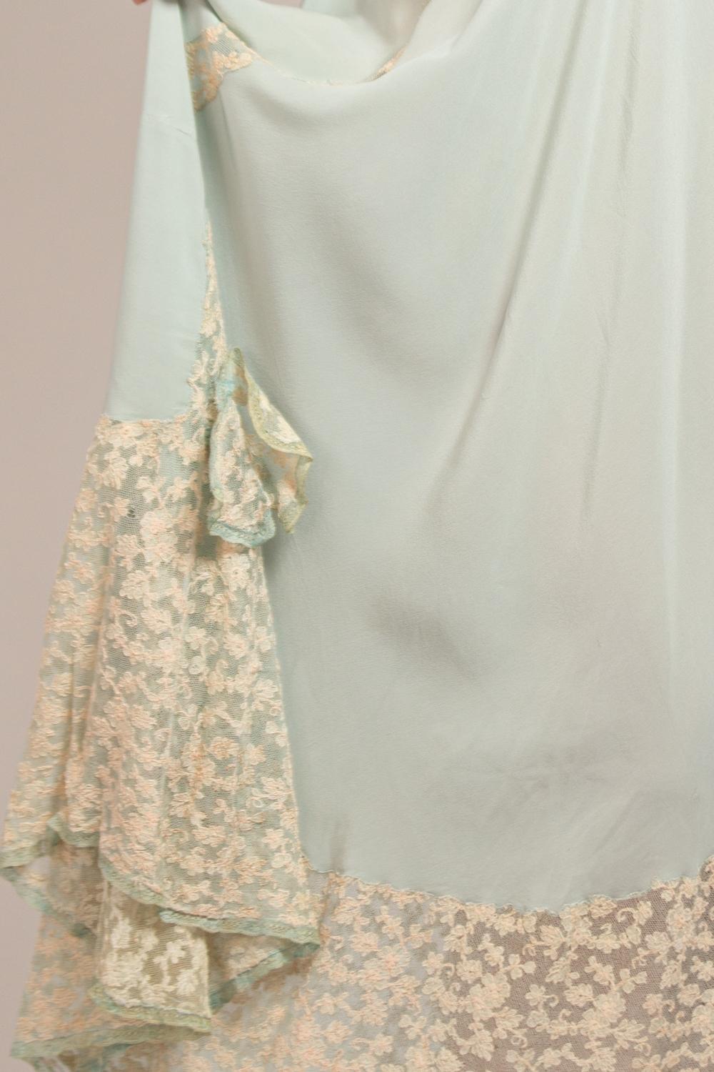 1940S Mint Blue Bias Cut Negligee With Pink Lace And Bows For Sale 4