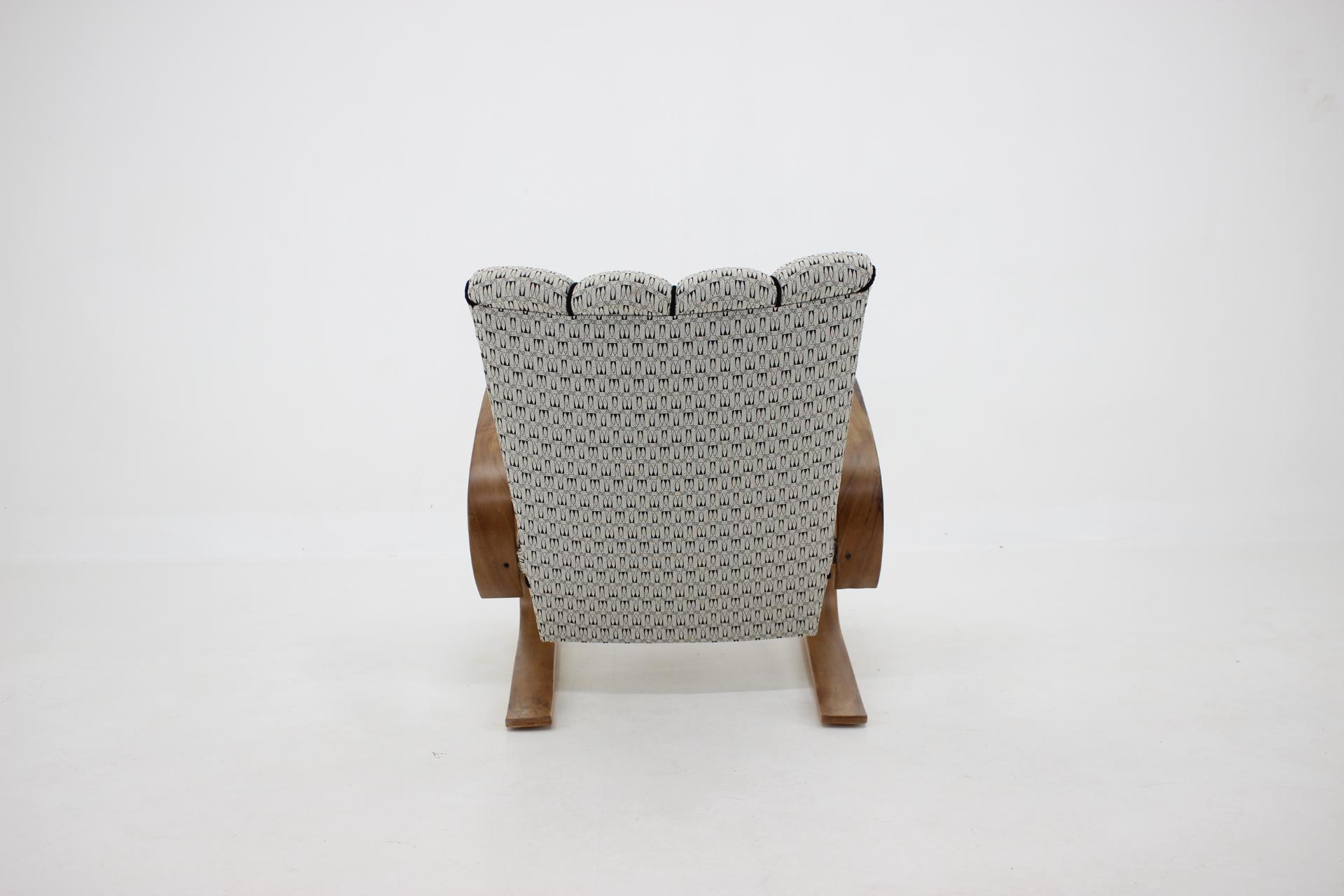 Fabric 1940s Miroslav Navratil Cantilever Lounge Chair, Czechoslovakia For Sale