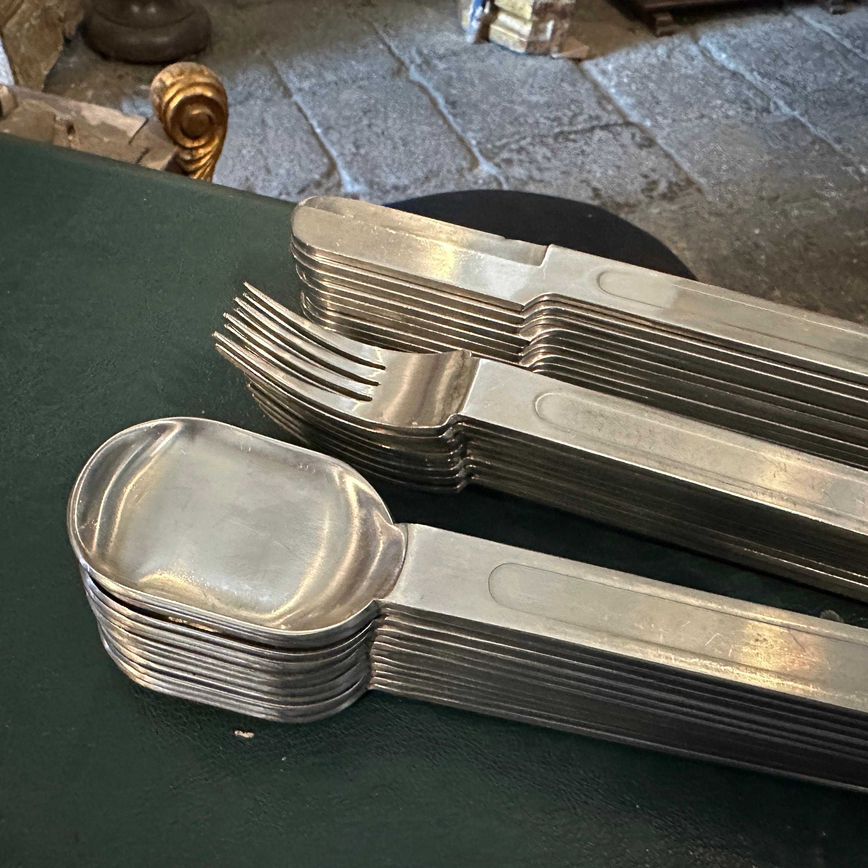 1940s Modernist Alpaca 35 pieces Italian Cutlery Set in the manner of Gio Ponti im Angebot 1