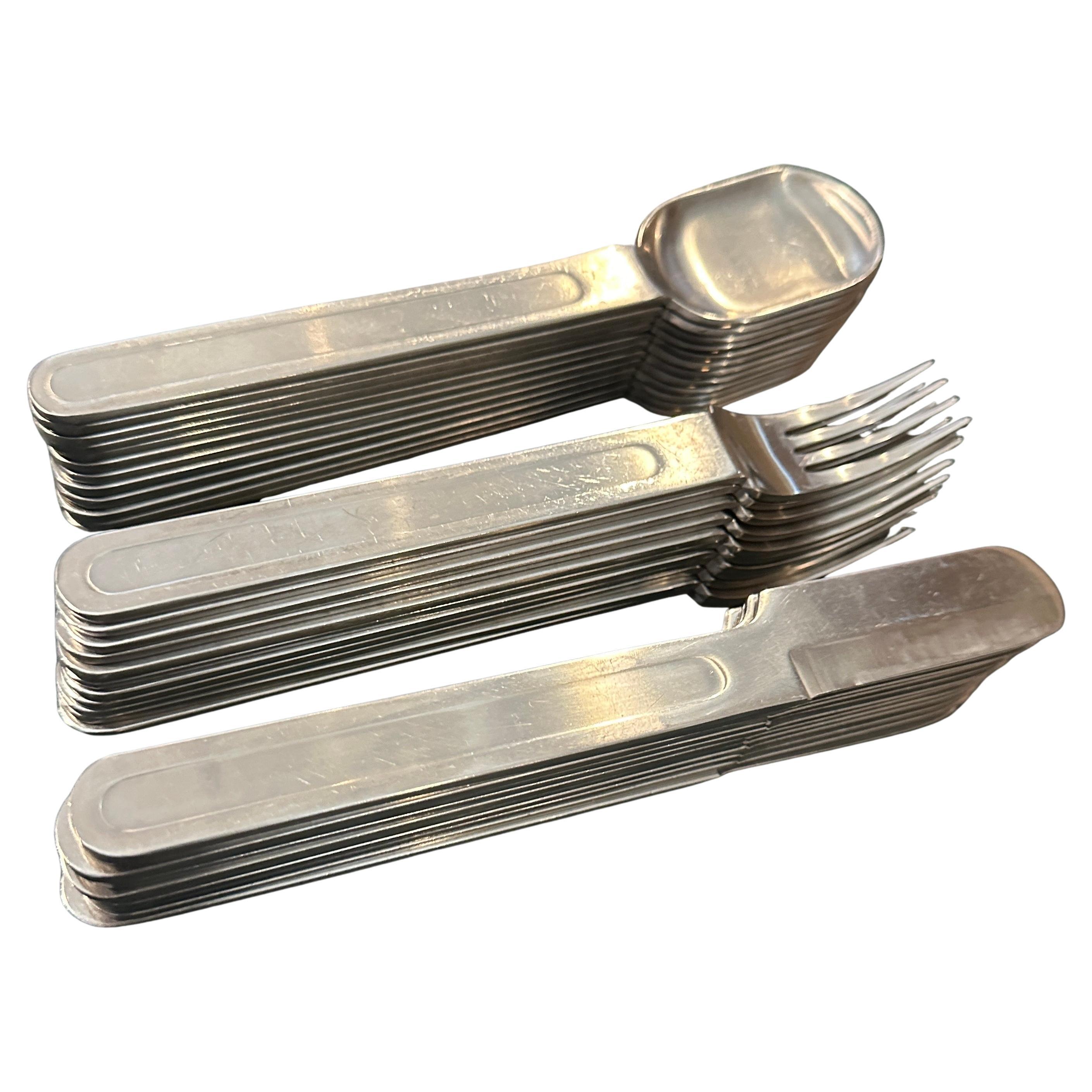 1940s Modernist Alpaca 35 pieces Italian Cutlery Set in the manner of Gio Ponti