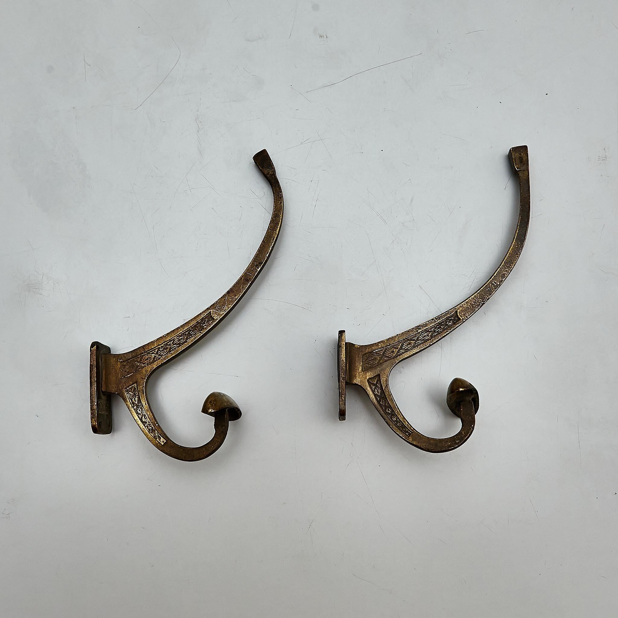1940s Modernist Metal Coat Hangers with Stunning Patina In Good Condition For Sale In Barcelona, ES