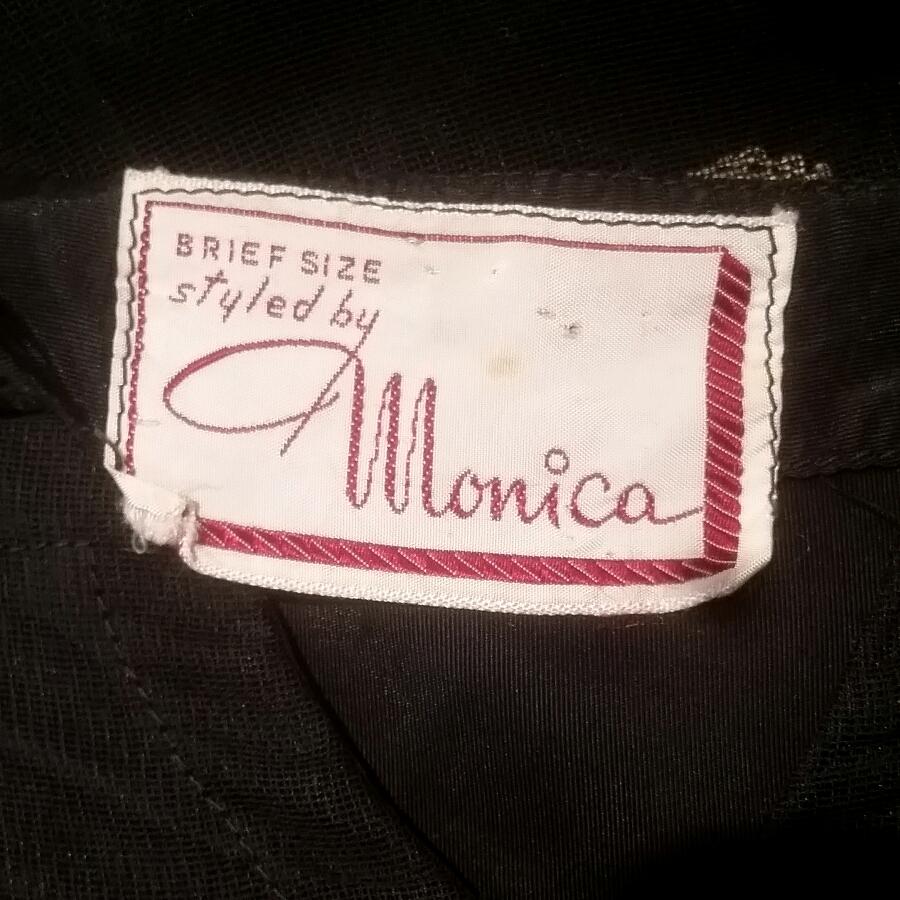 1940’s Monica Black Dress With Cream Guipure Lace For Sale 2