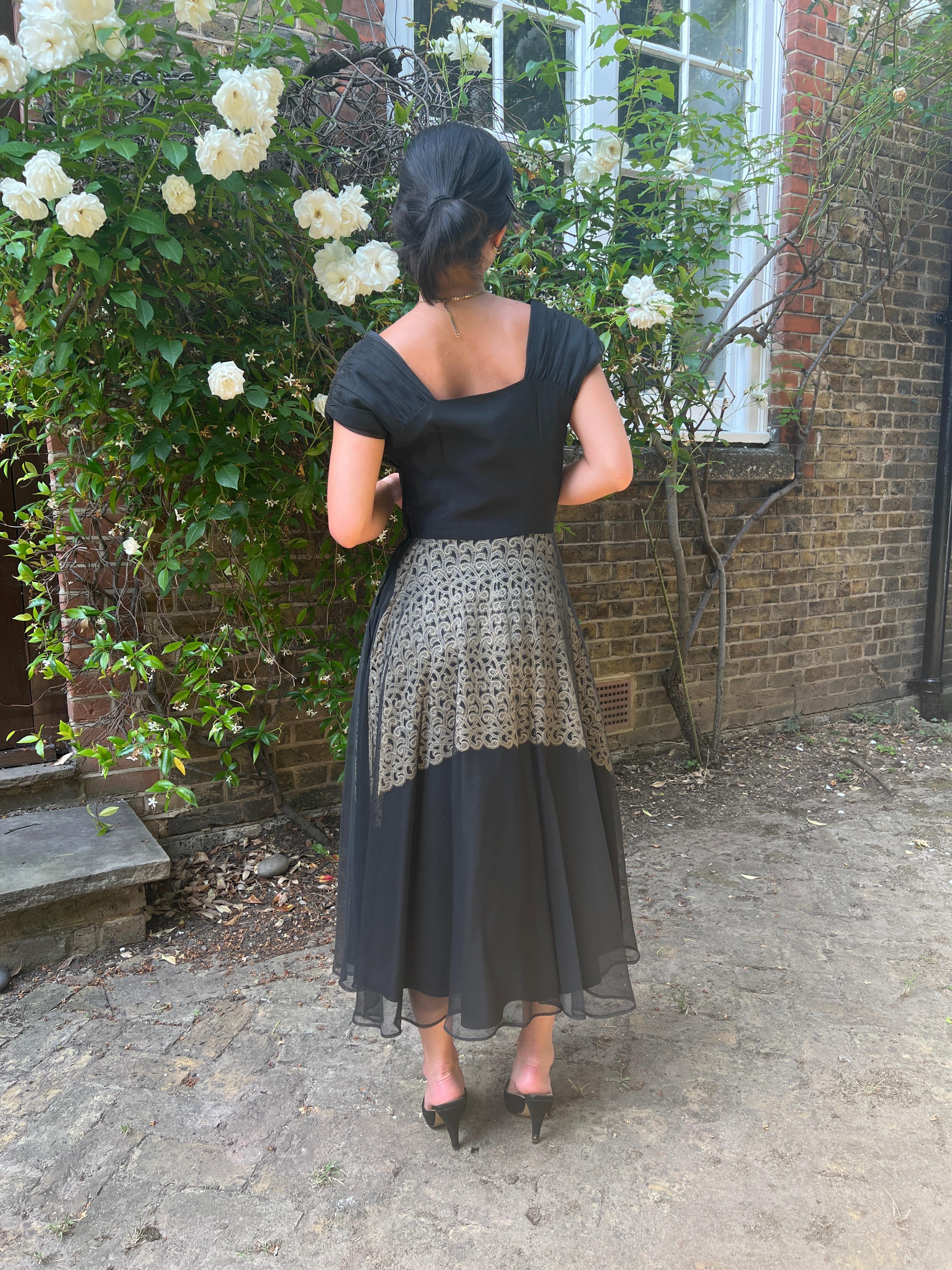 1940’s Monica Black Dress With Cream Guipure Lace For Sale 4