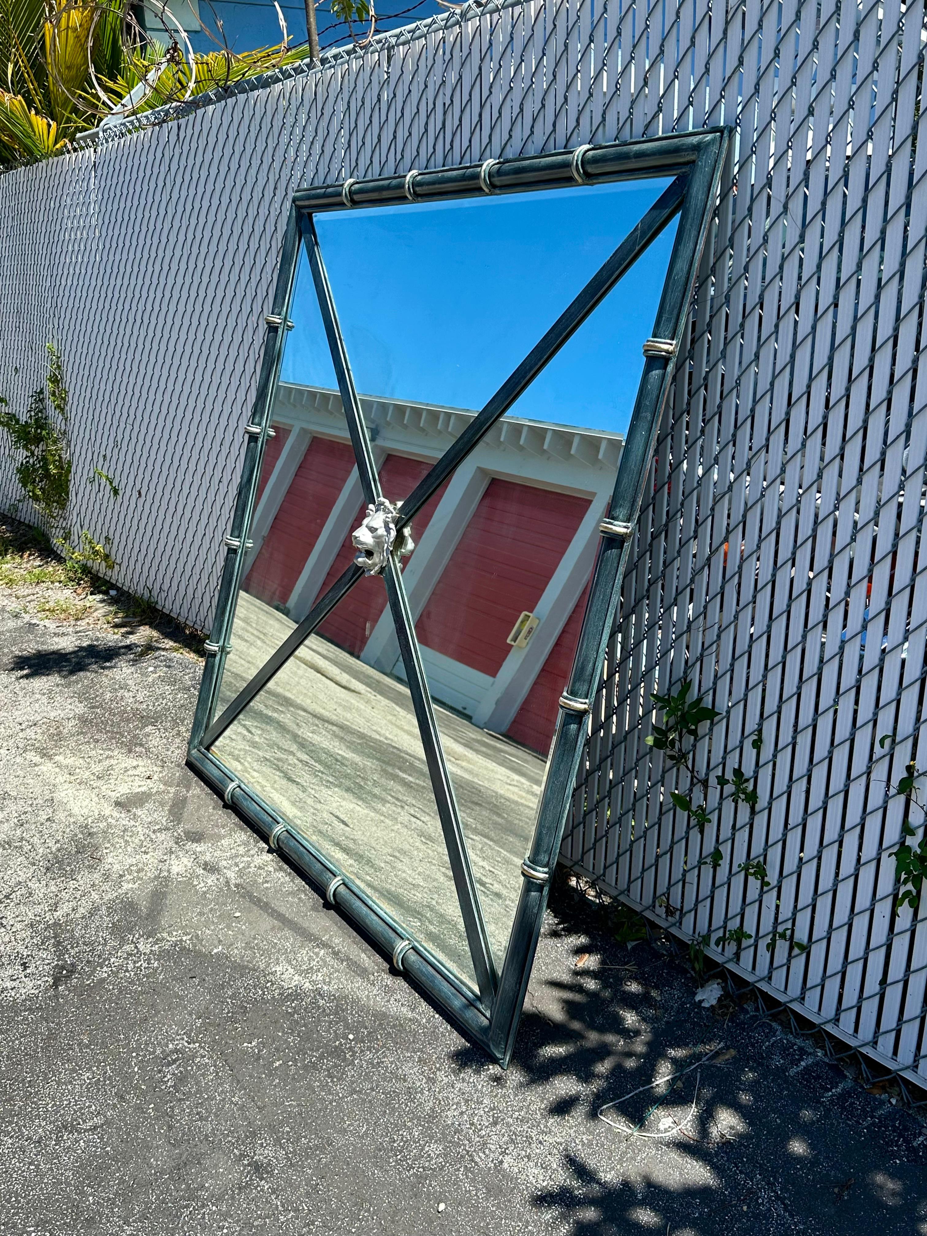 Néo-classique Miroir mural monumental en faux bambou acier vert lion des années 1940 en vente