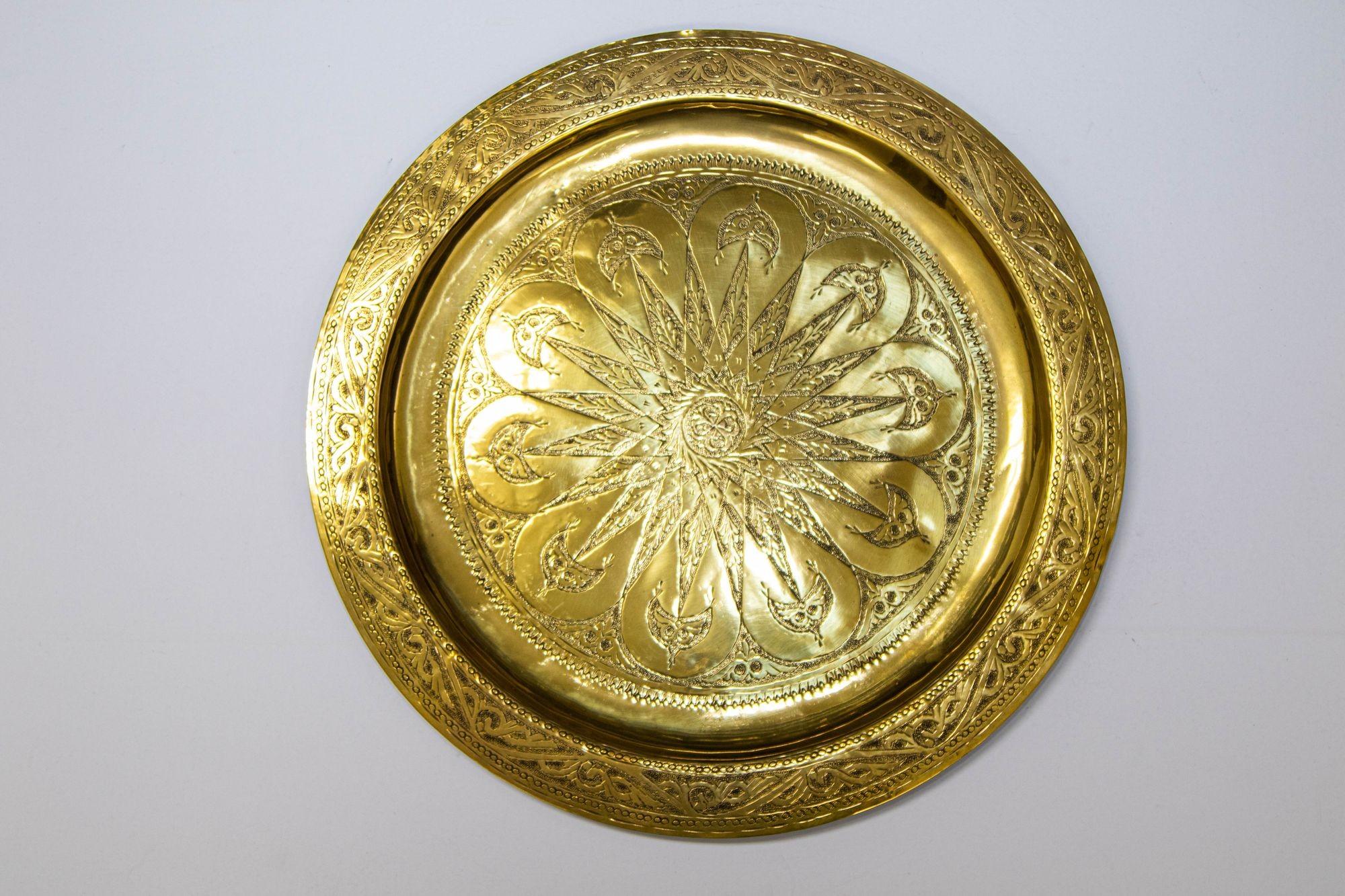 1940s Moroccan Brass Tray Collectible Islamic Polished Metal Work Platter 13.5 D For Sale 7