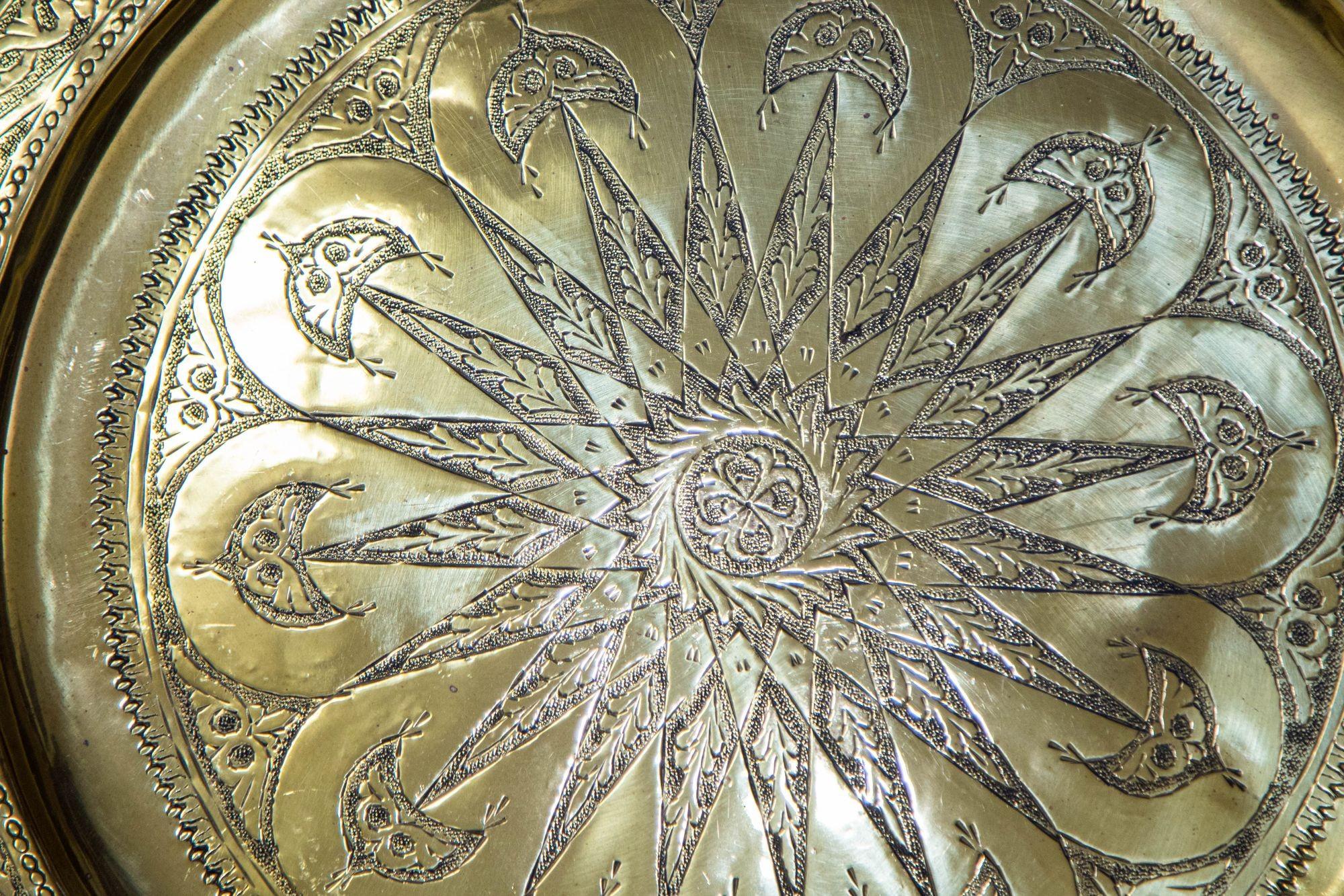 1940s Moroccan Brass Tray Collectible Islamic Polished Metal Work Platter 13.5 D For Sale 1