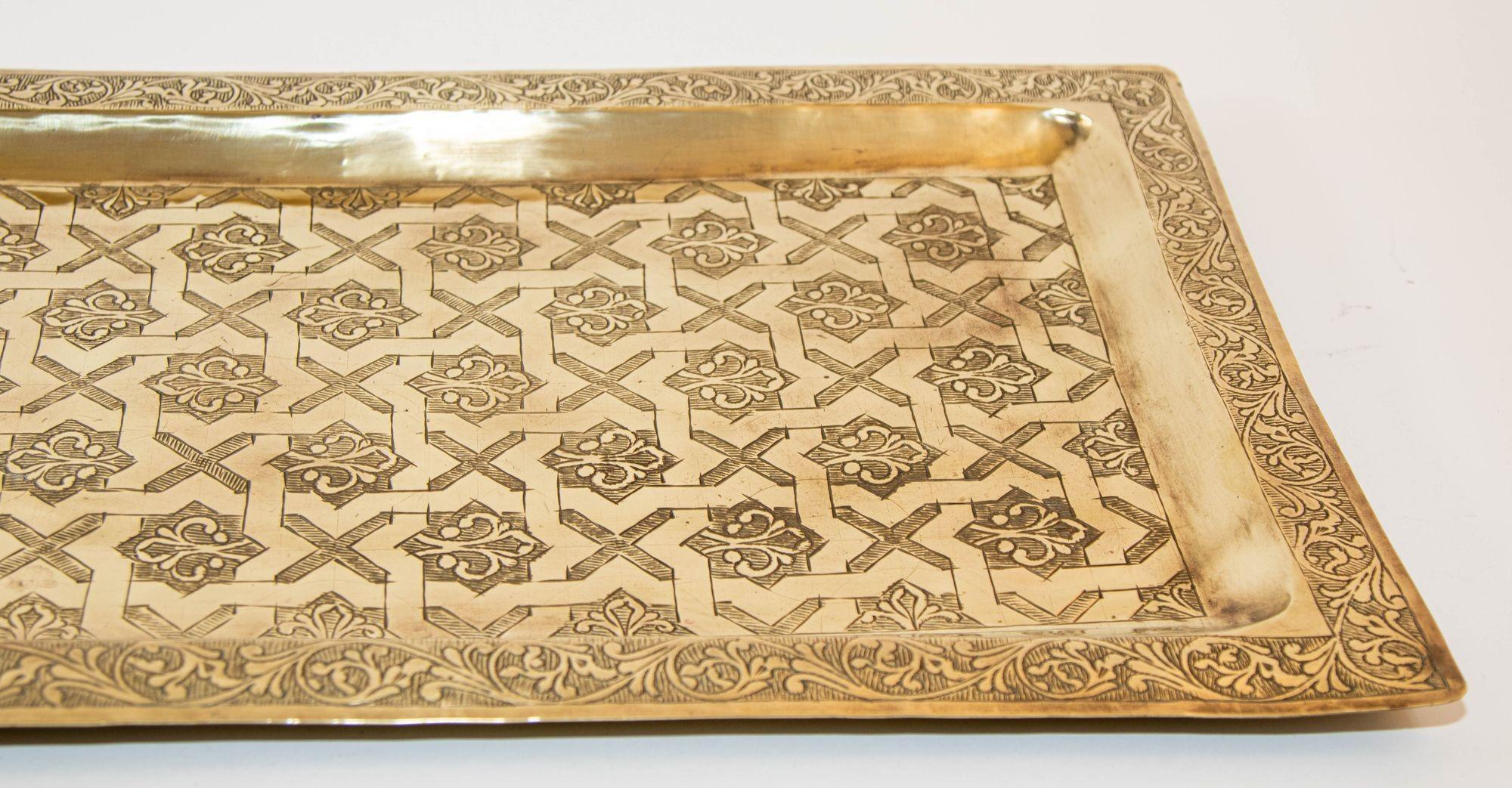 1940s Moroccan Brass Tray Rectangular Shape Polished Gold Brass Serving Platter For Sale 8