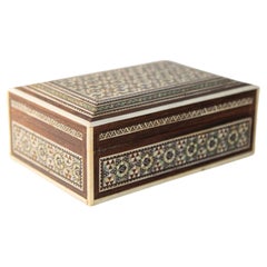 Caja Islámica Decorativa Antigua de Oriente Medio Años 40