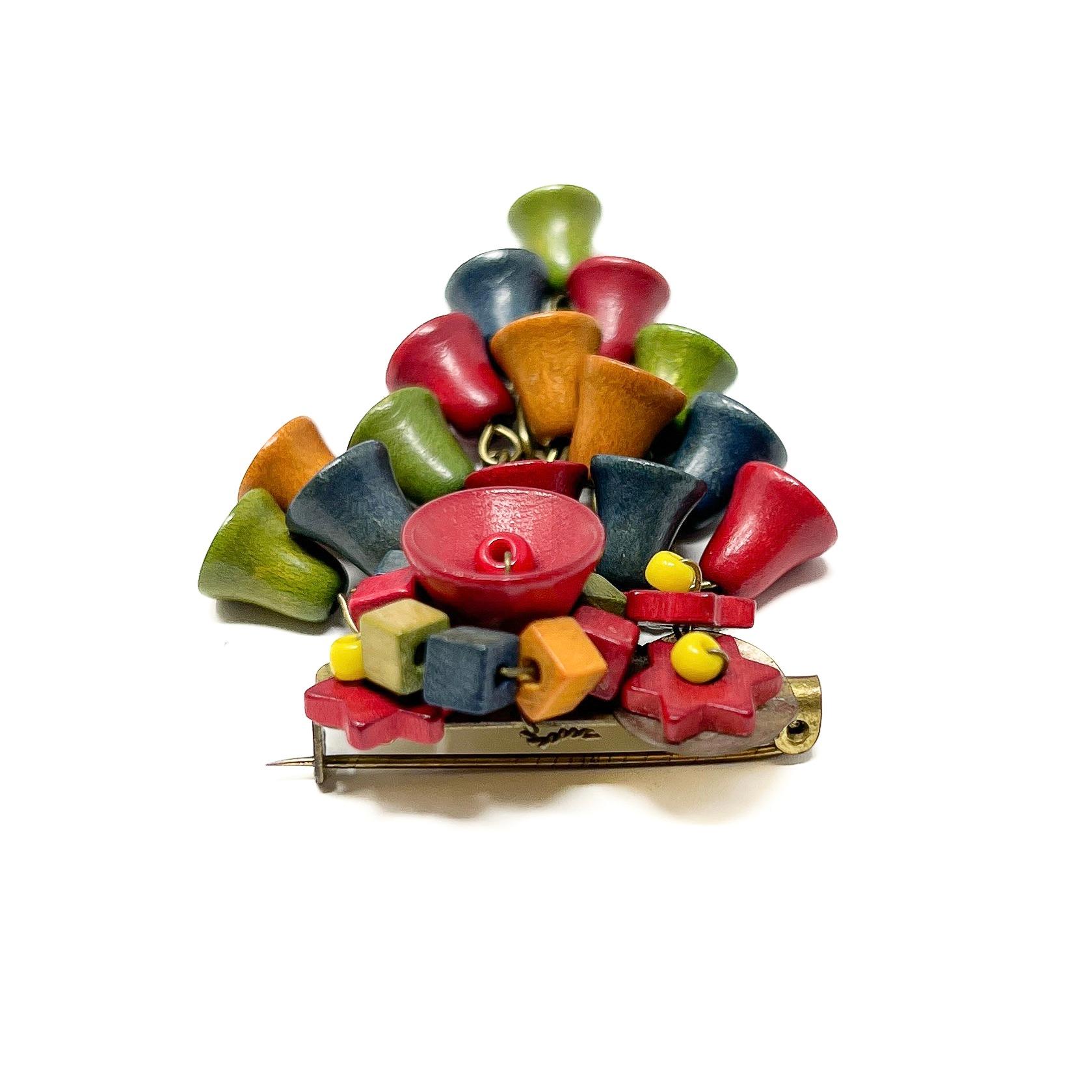 1940s Multi-Coloured Wooden Bells and Stars Vintage Cascade Brooch For Sale 2