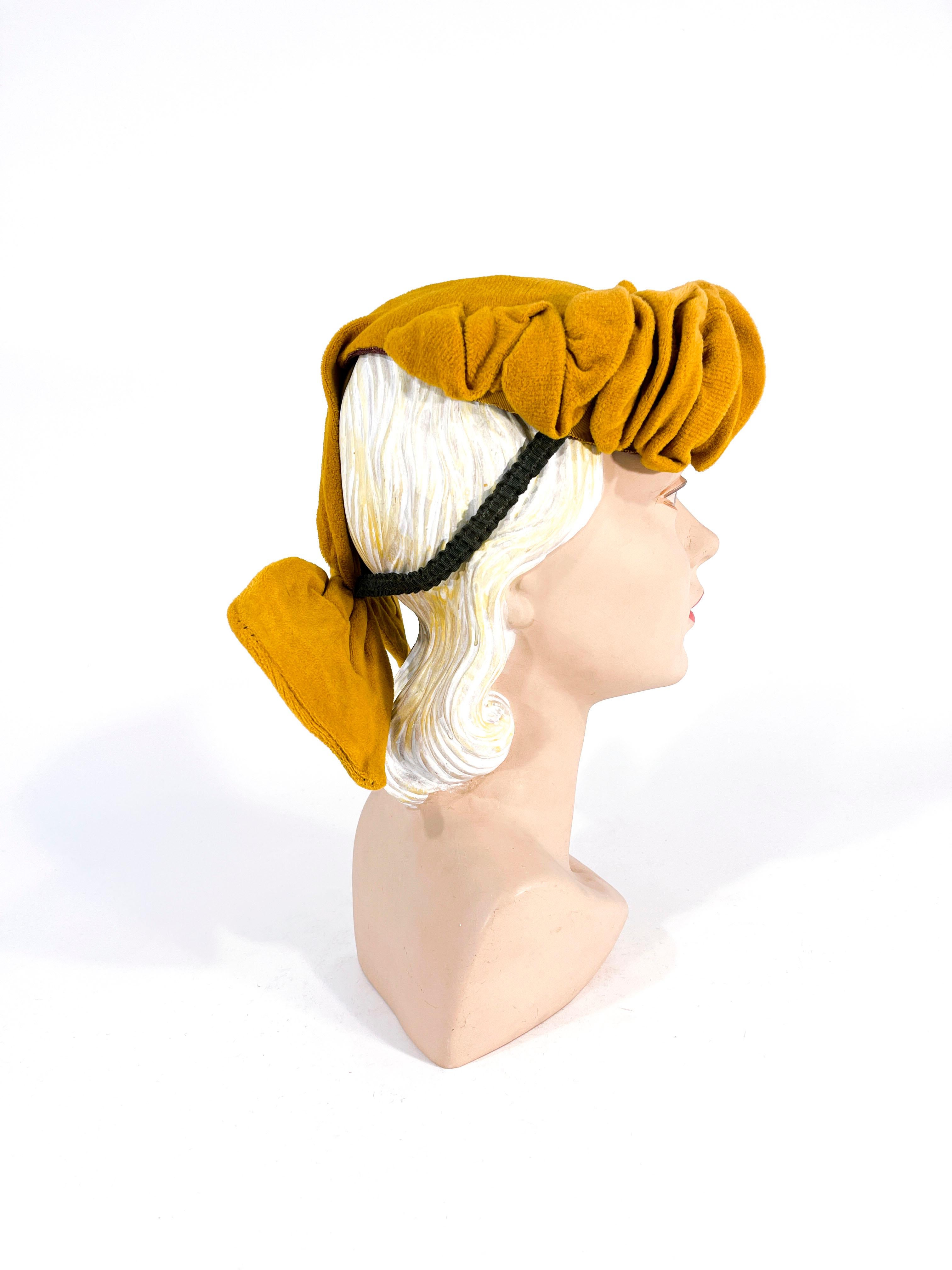 1940s Mustard Gold Velour Cocktail Hat In Good Condition In San Francisco, CA