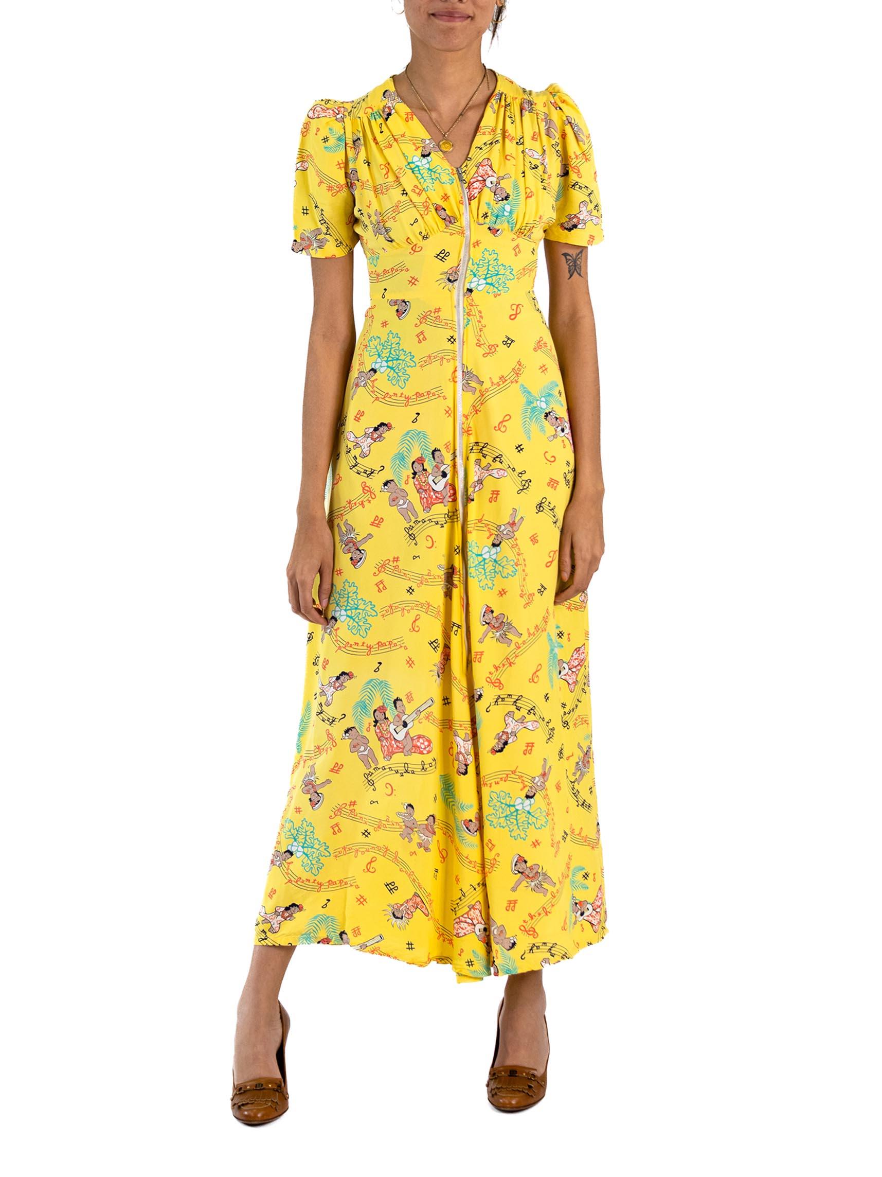 1940S Mustard Yellow Cold Rayon Hawaiin Novelty Print Dress For Sale 4