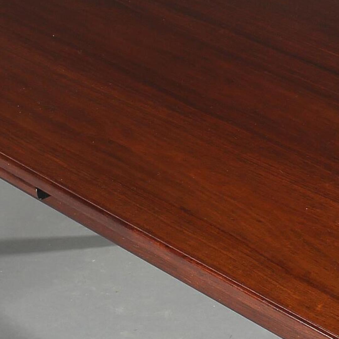 Danois Table de salle à manger N. V. Nielsen des années 1940 avec rallonge hollandaise en vente