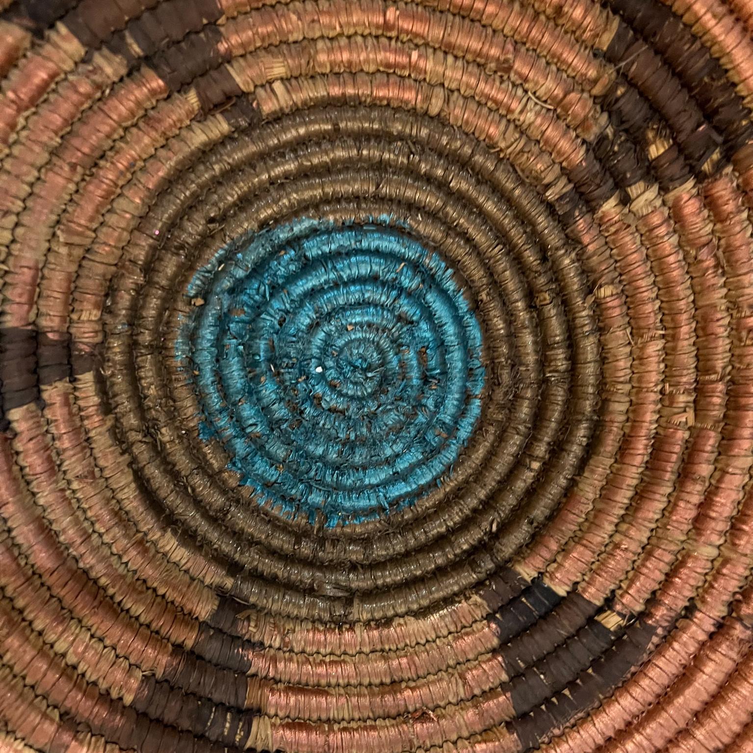 1940s Native American Indian Handmade Weave Basket Vibrant Modern Design In Good Condition In Chula Vista, CA
