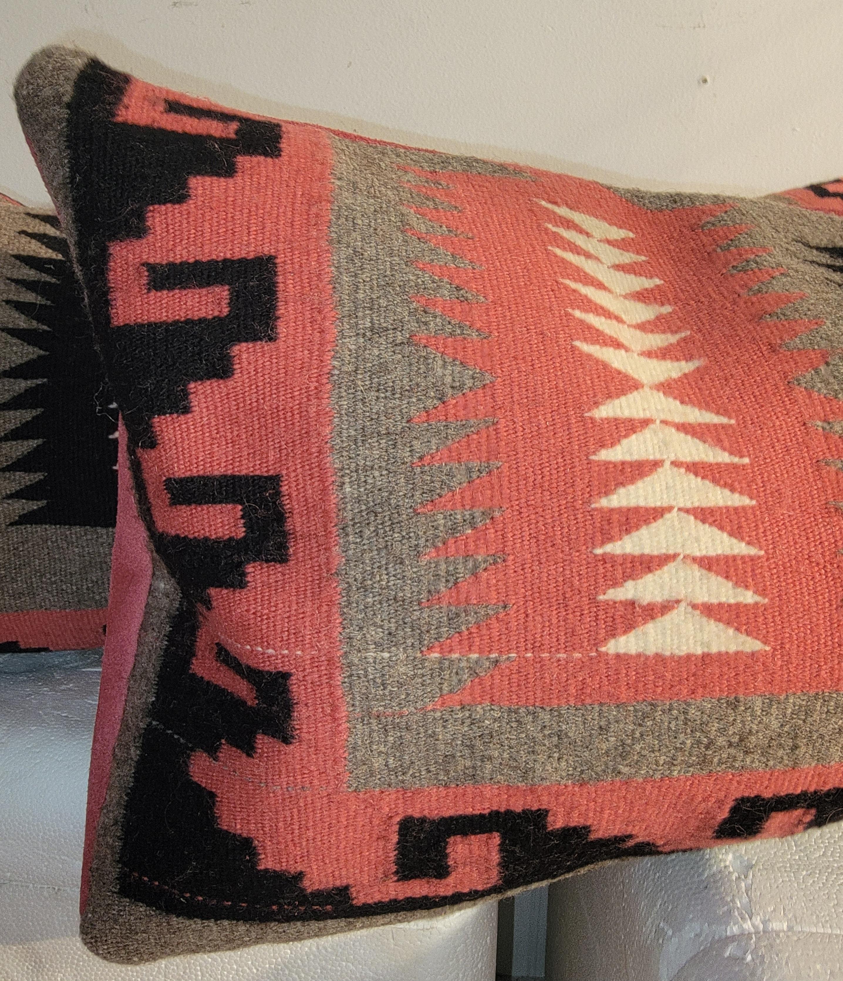 Americano 1940s Navajo indian Weaving Pillows in vendita
