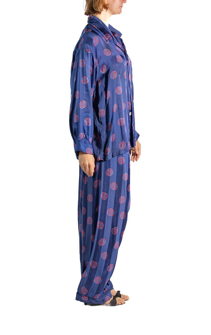 1940S Navy Blue Cold Rayon Men's Satin Stripe & Art Deco Geometric Pajamas For Sale 1
