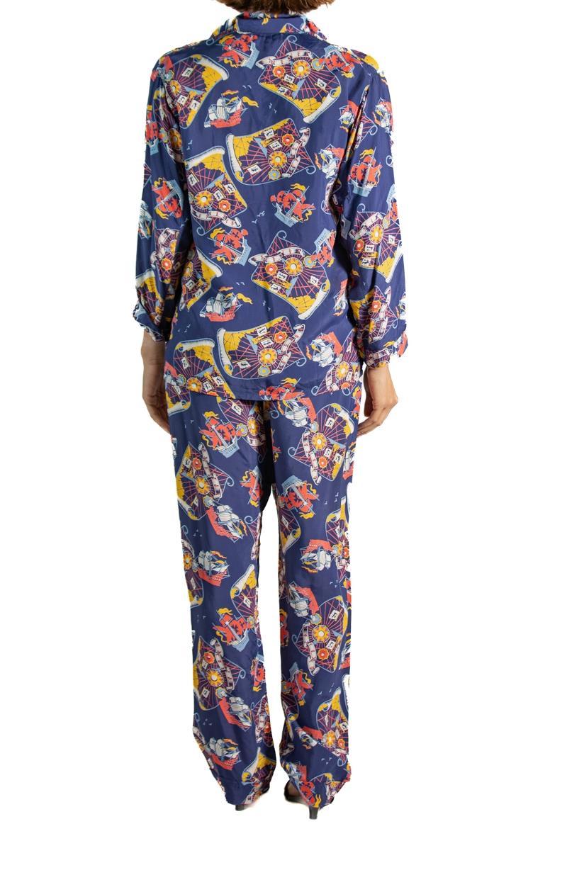1940S Navy Blue Cold Rayon Rare Pirate Ship & Treasure Map Print Pajamas For Sale 1