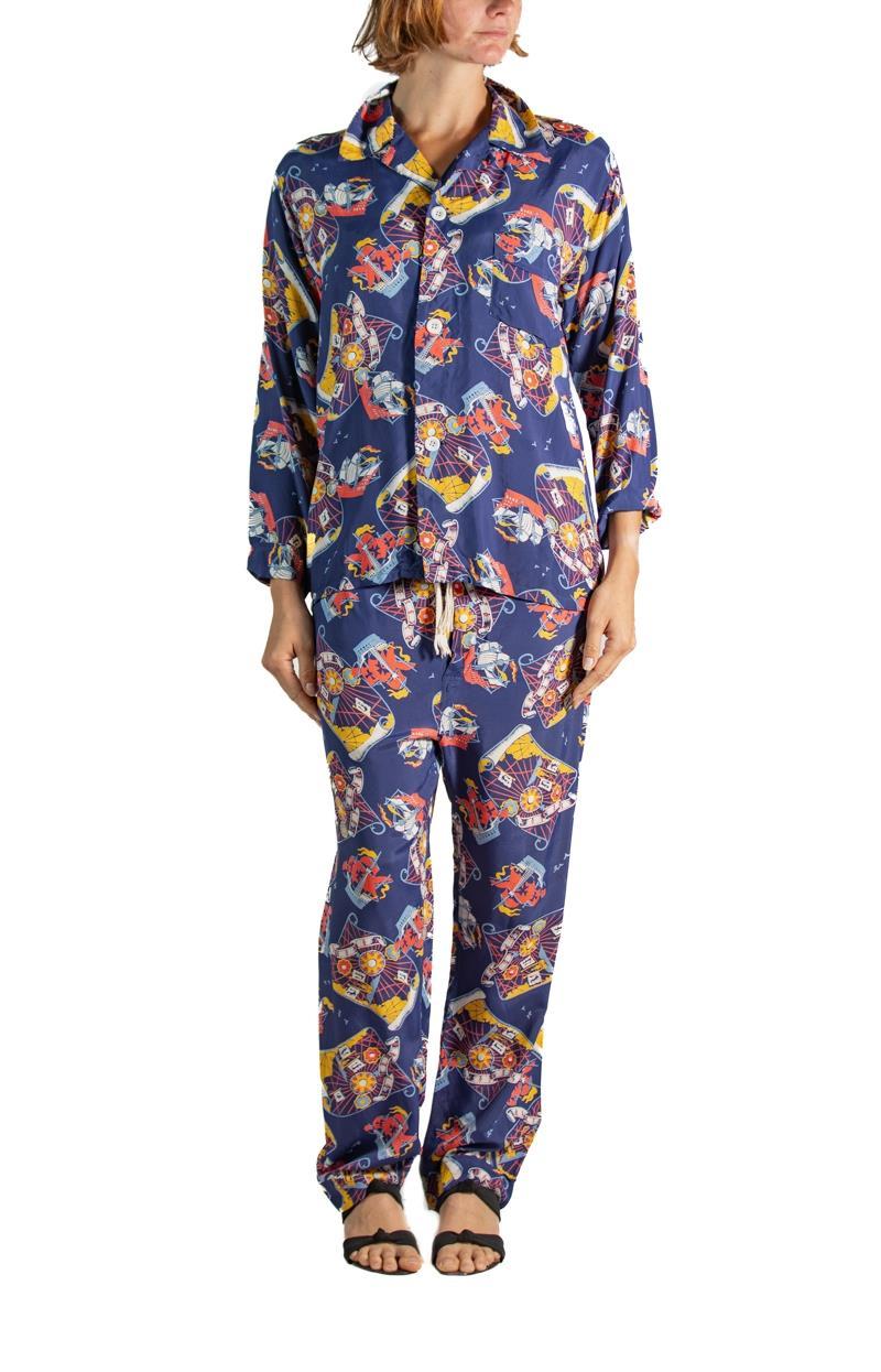 1940S Navy Blue Cold Rayon Rare Pirate Ship & Treasure Map Print Pajamas For Sale 2