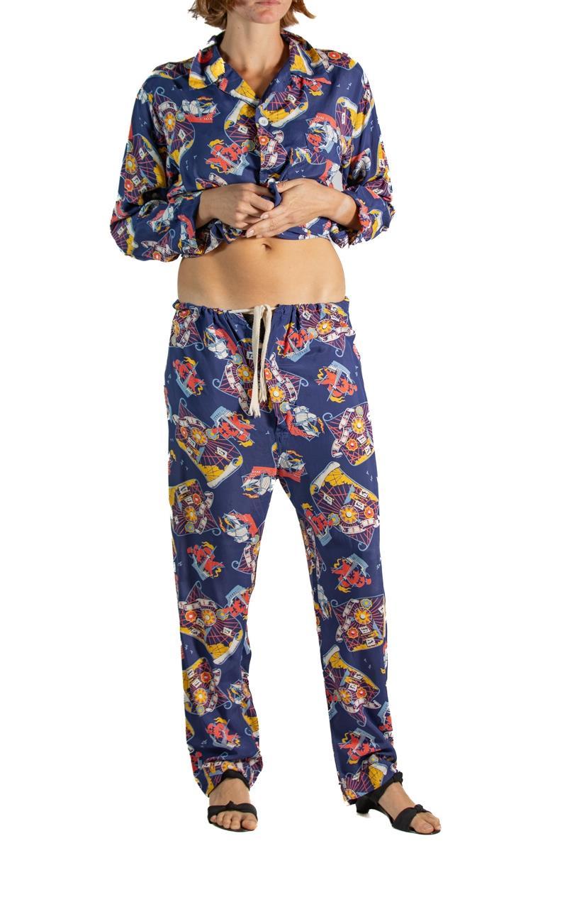 1940S Navy Blue Cold Rayon Rare Pirate Ship & Treasure Map Print Pajamas For Sale 3