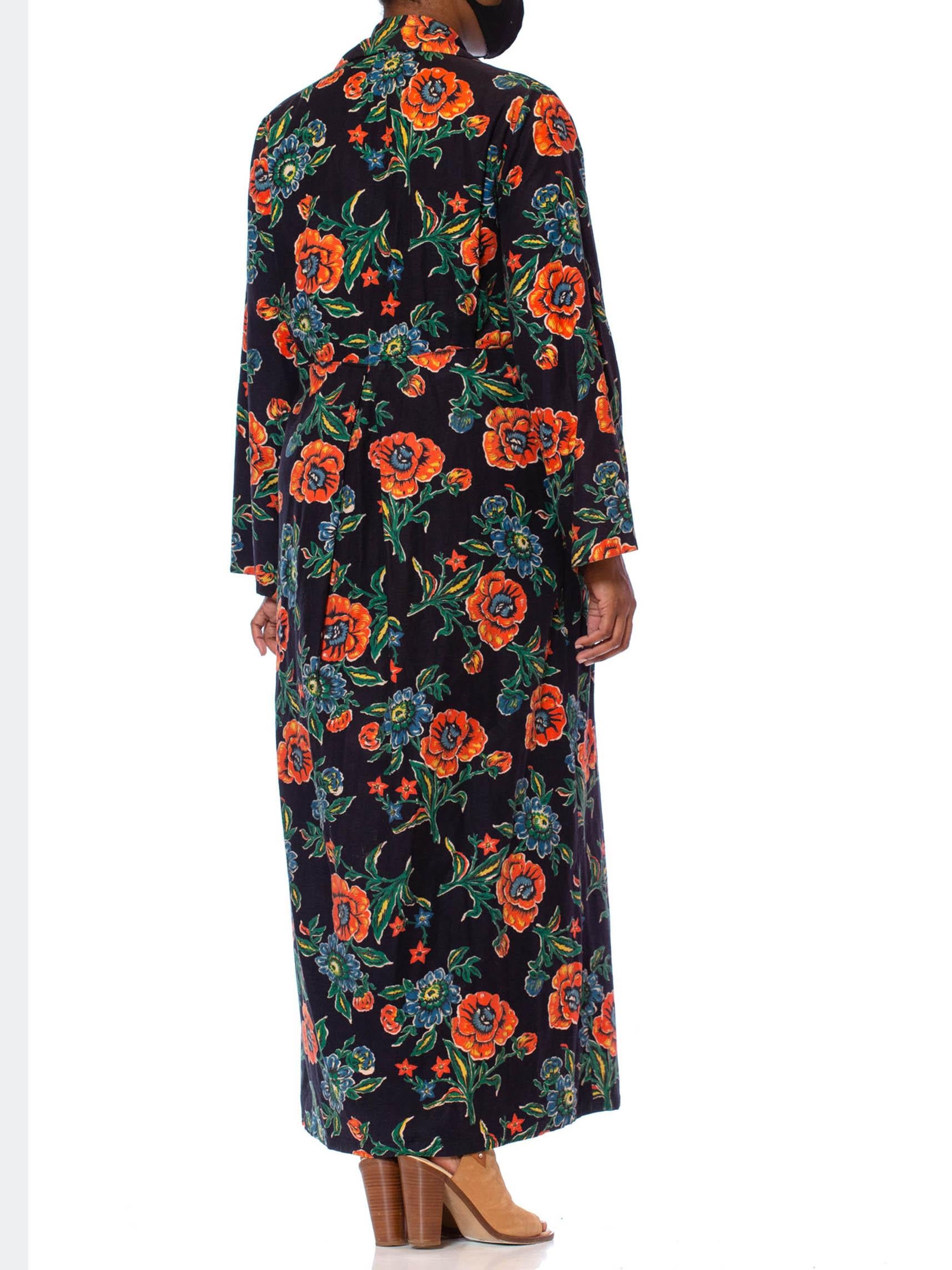 1940S Navy Blue Cotton Flannel Orange & Floral Duster Robe In Good Condition For Sale In New York, NY