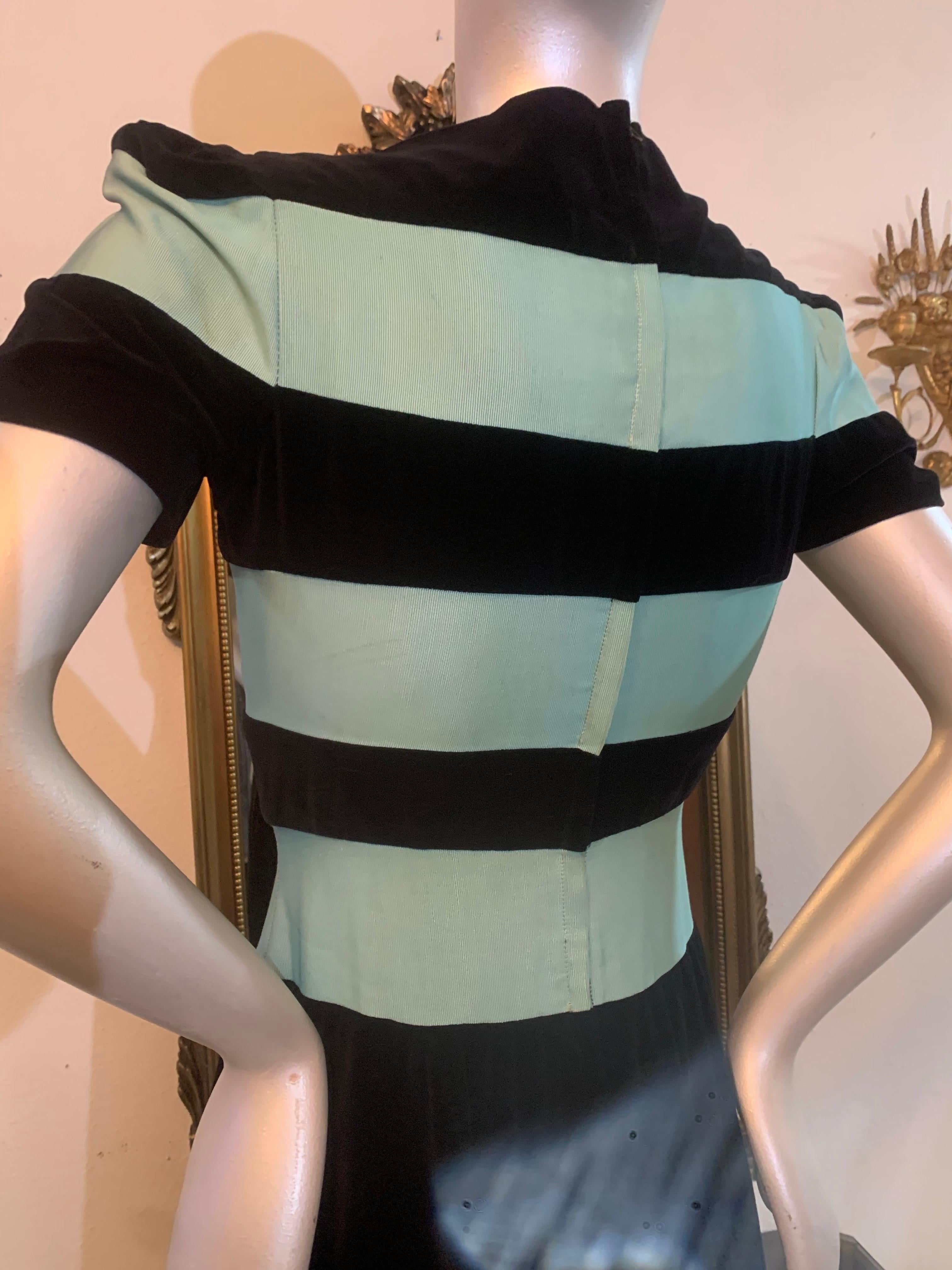 1940s New York Creation Robe à corsage rayé menthe et noir avec épaules structurées en vente 6