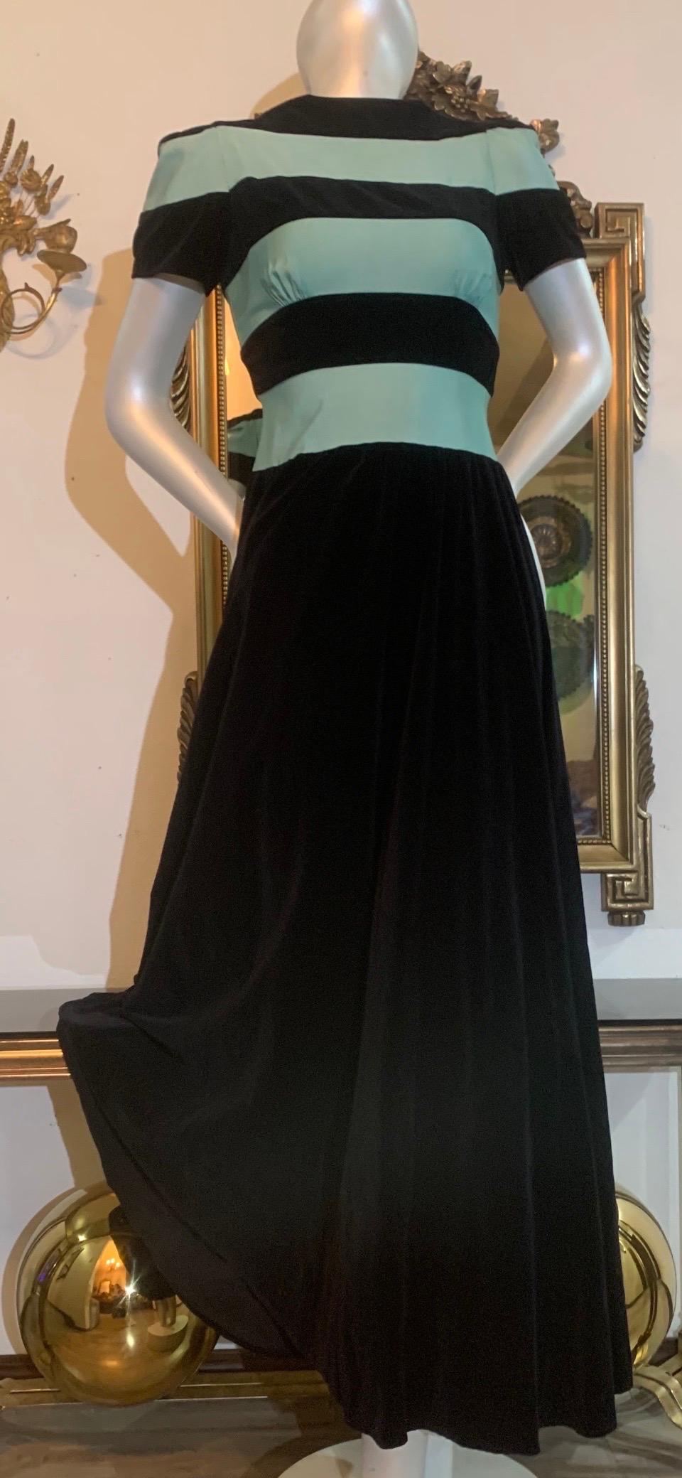1940s New York Creation Robe à corsage rayé menthe et noir avec épaules structurées en vente 1